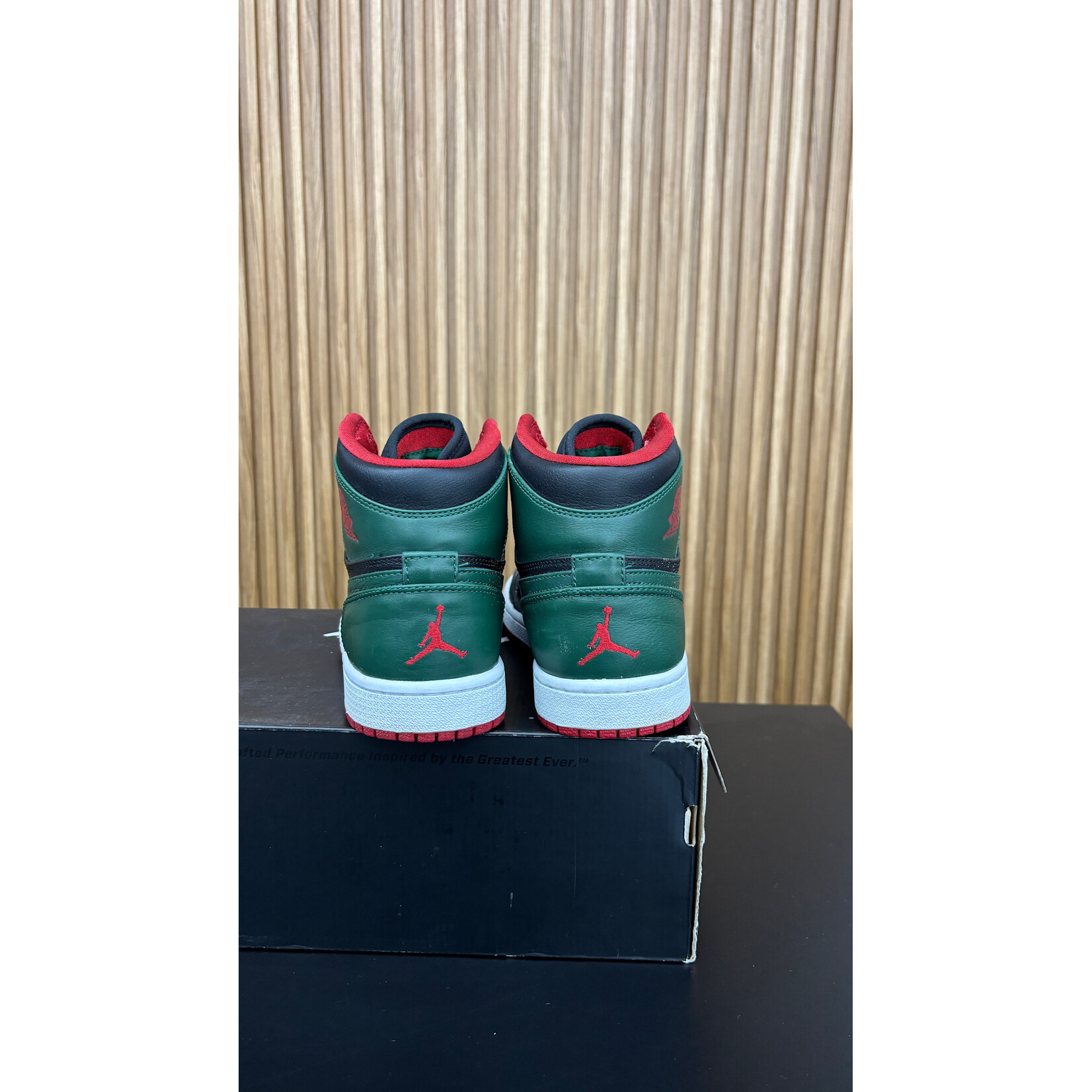 Jordan Jordan 1 Retro Green Gucci Size 8, PREOWNED