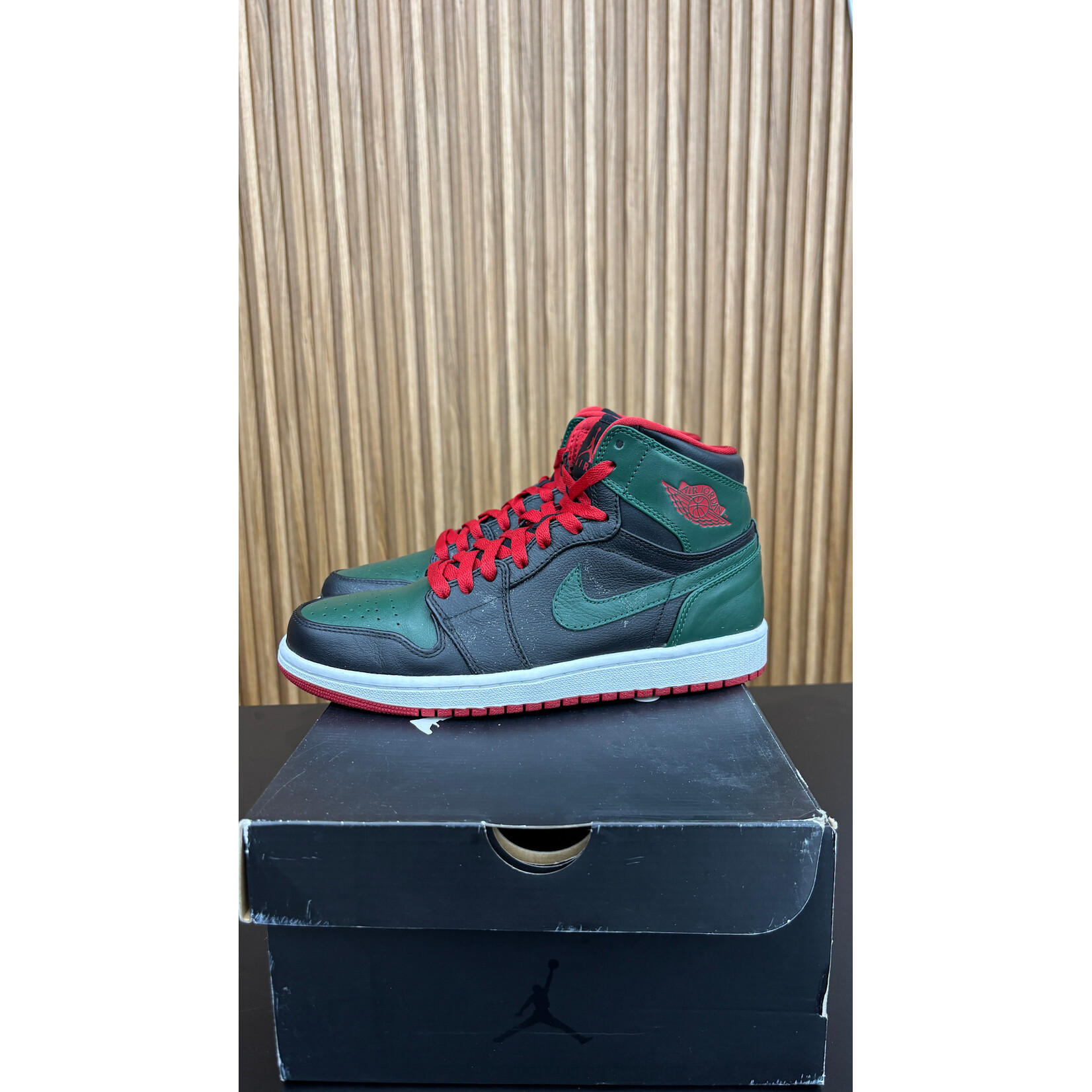 Jordan Jordan 1 Retro Green Gucci Size 8, PREOWNED