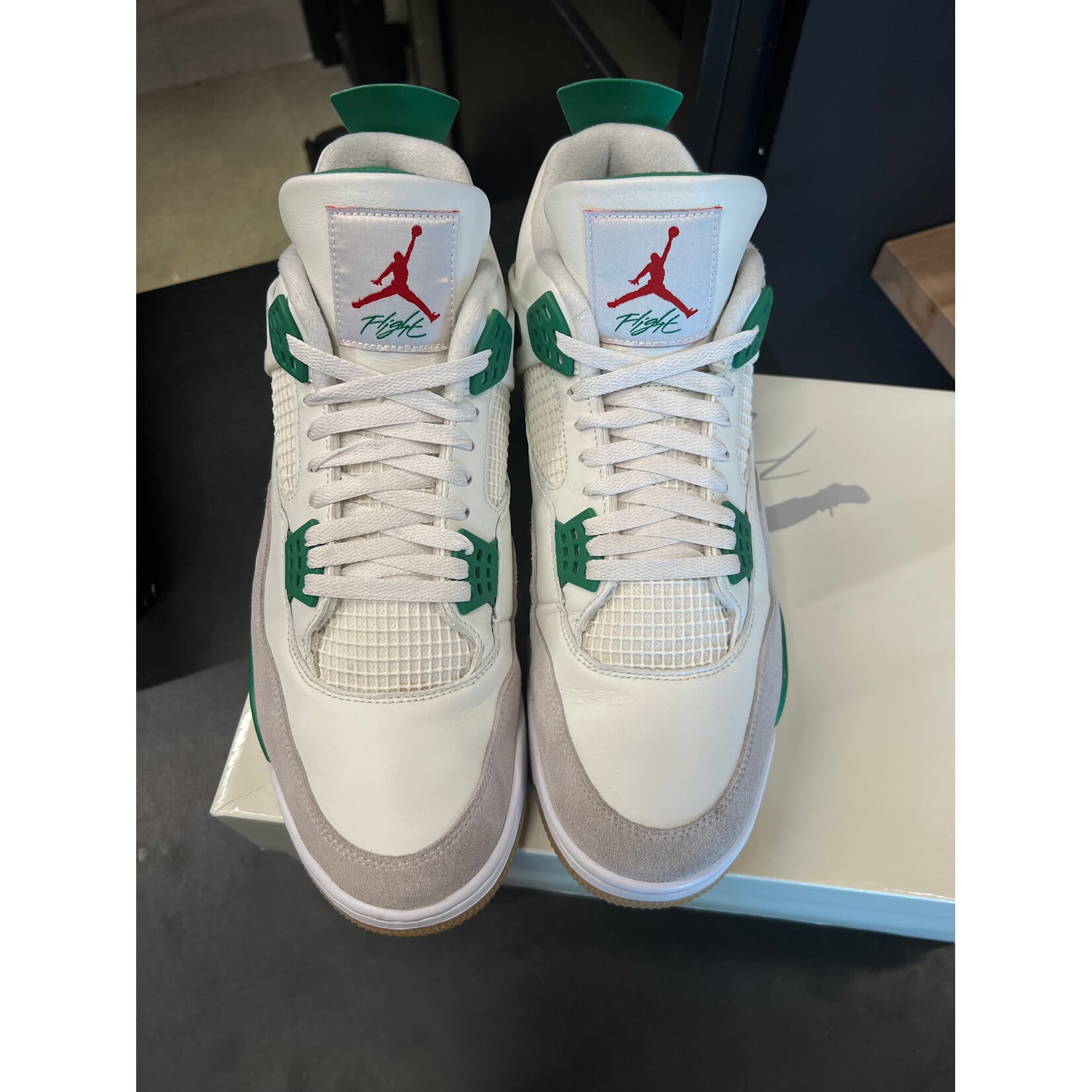 Jordan Jordan 4 Retro SB Pine Green Size 14, PREOWNED*
