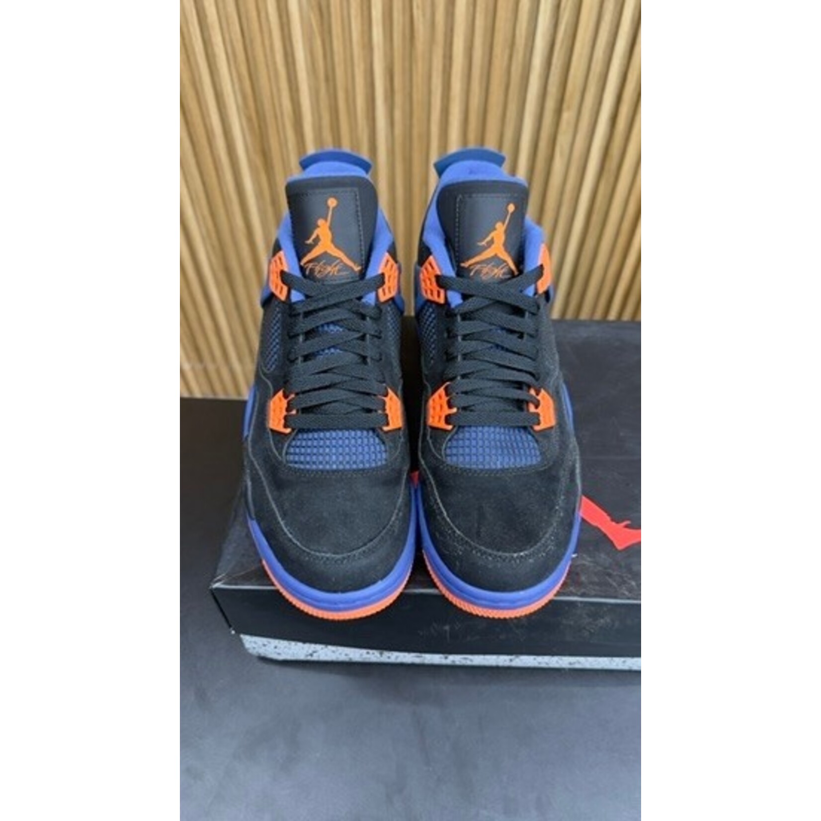 Jordan Jordan 4 Retro Cavs Size 9, PREOWNED