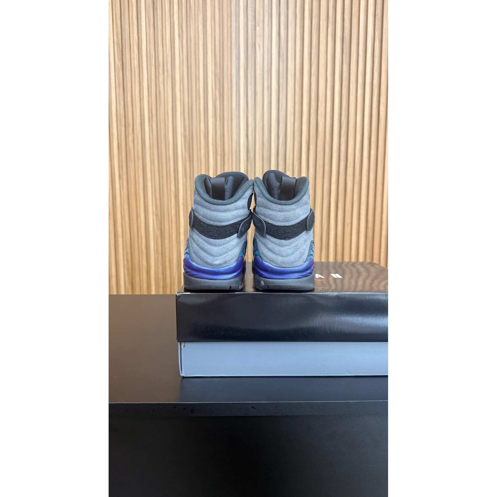 Jordan Jordan 8 Retro Aqua (2025) Size 8.5, PREOWNED*