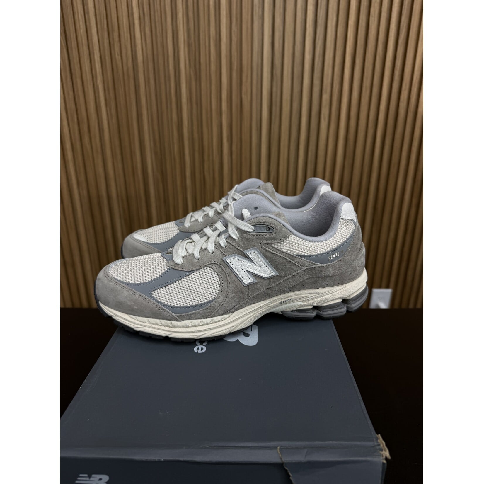 New New Balance 2002R Arid Stone Linen Size 10.5, PREOWNED
