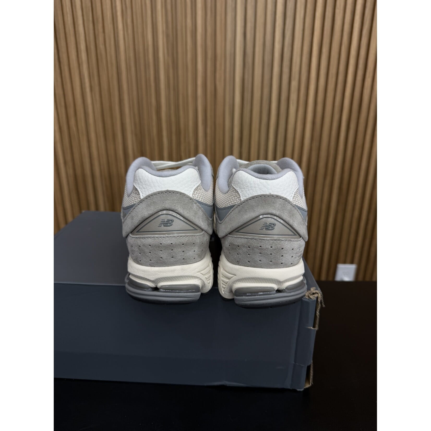 New New Balance 2002R Arid Stone Linen Size 10.5, PREOWNED