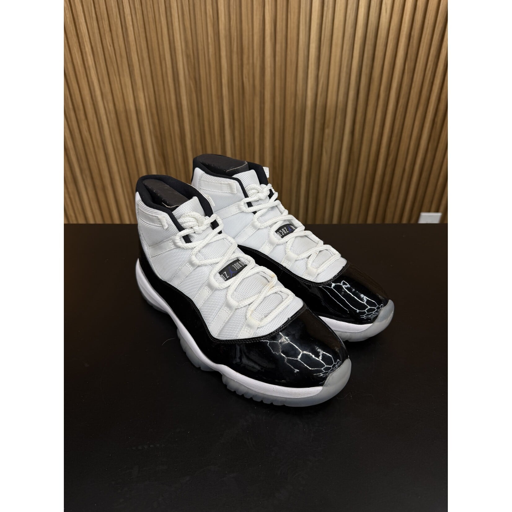Jordan Jordan 11 Retro Concord (2018) Size 11, PREOWNED NO BOX