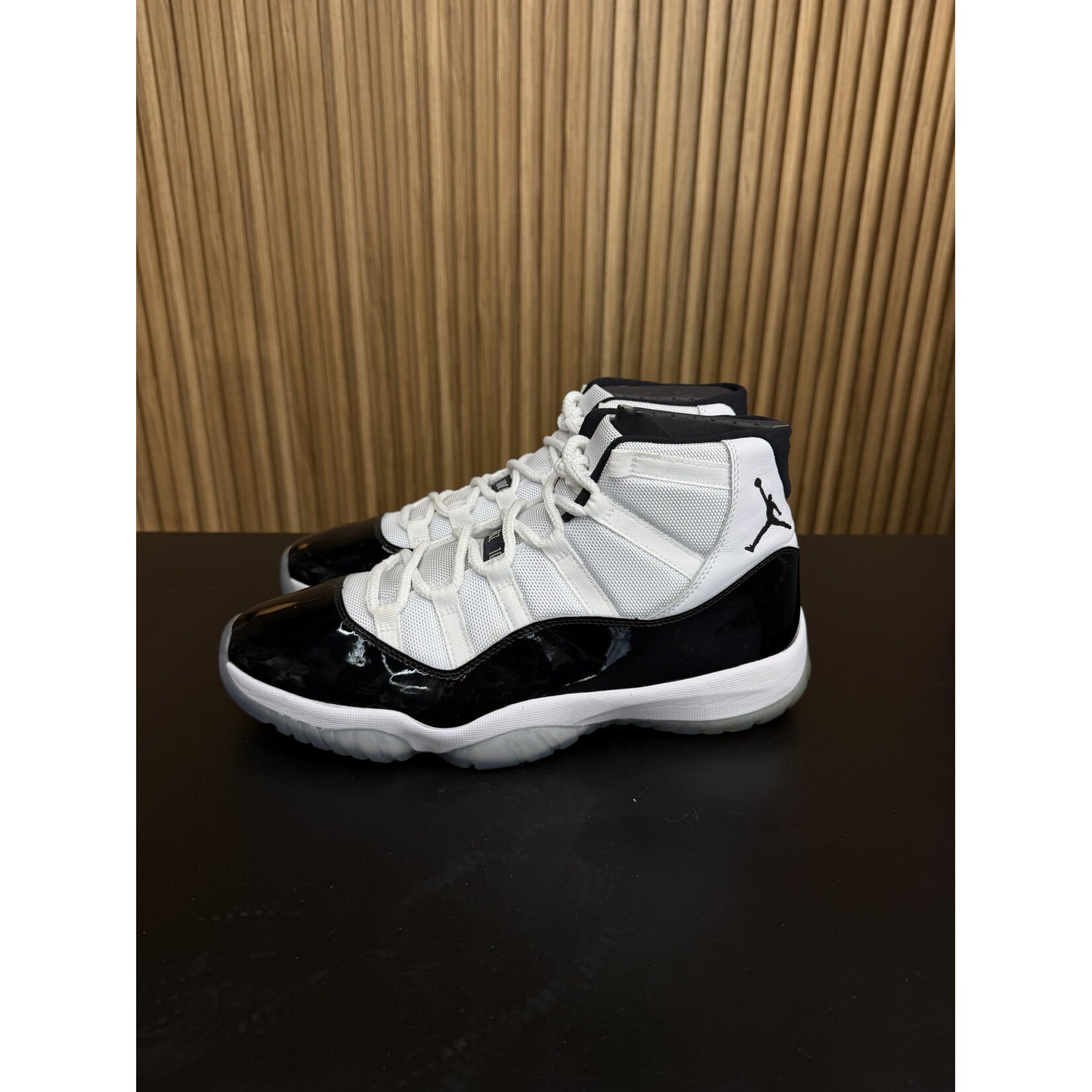 Jordan Jordan 11 Retro Concord (2018) Size 11, PREOWNED NO BOX