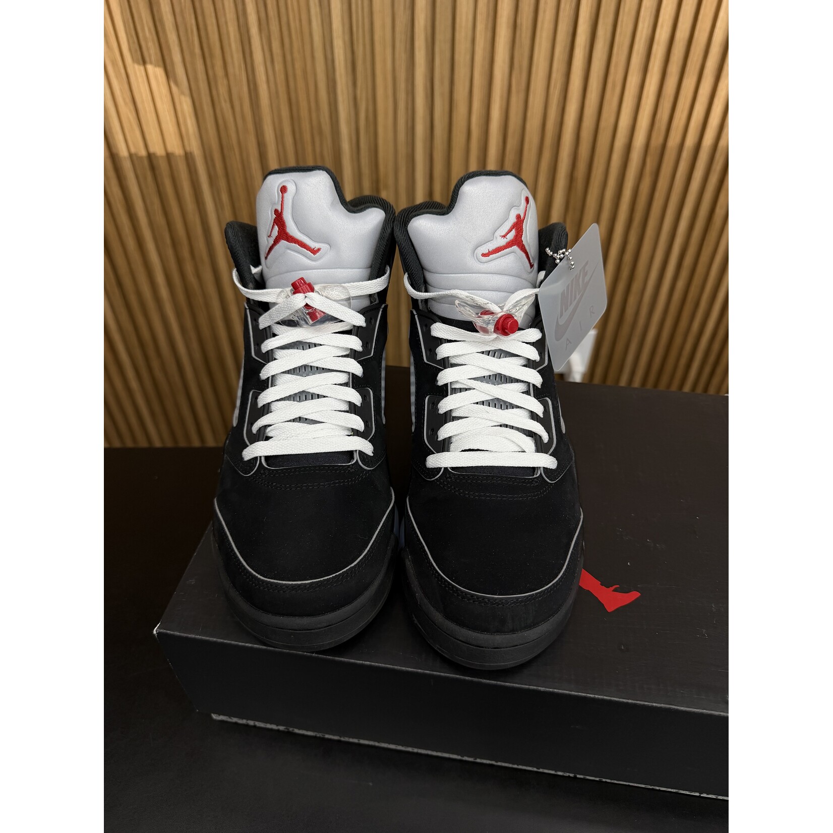 Jordan Jordan 5 Retro OG Black Metallic Reimagined Size 9.5, PREOWNED