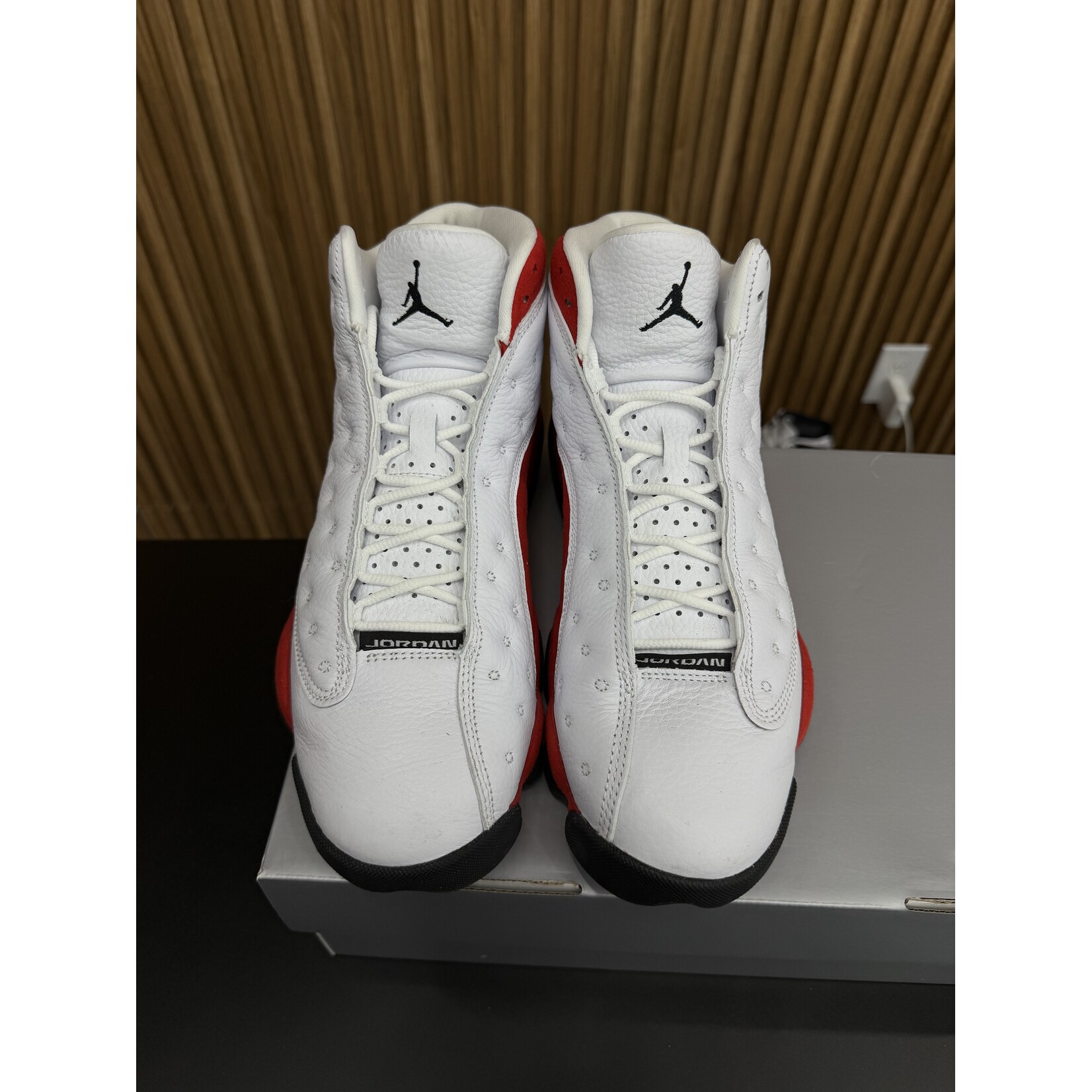 Jordan Jordan 13 Retro OG Chicago (2026) Size 9.5, PREOWNED