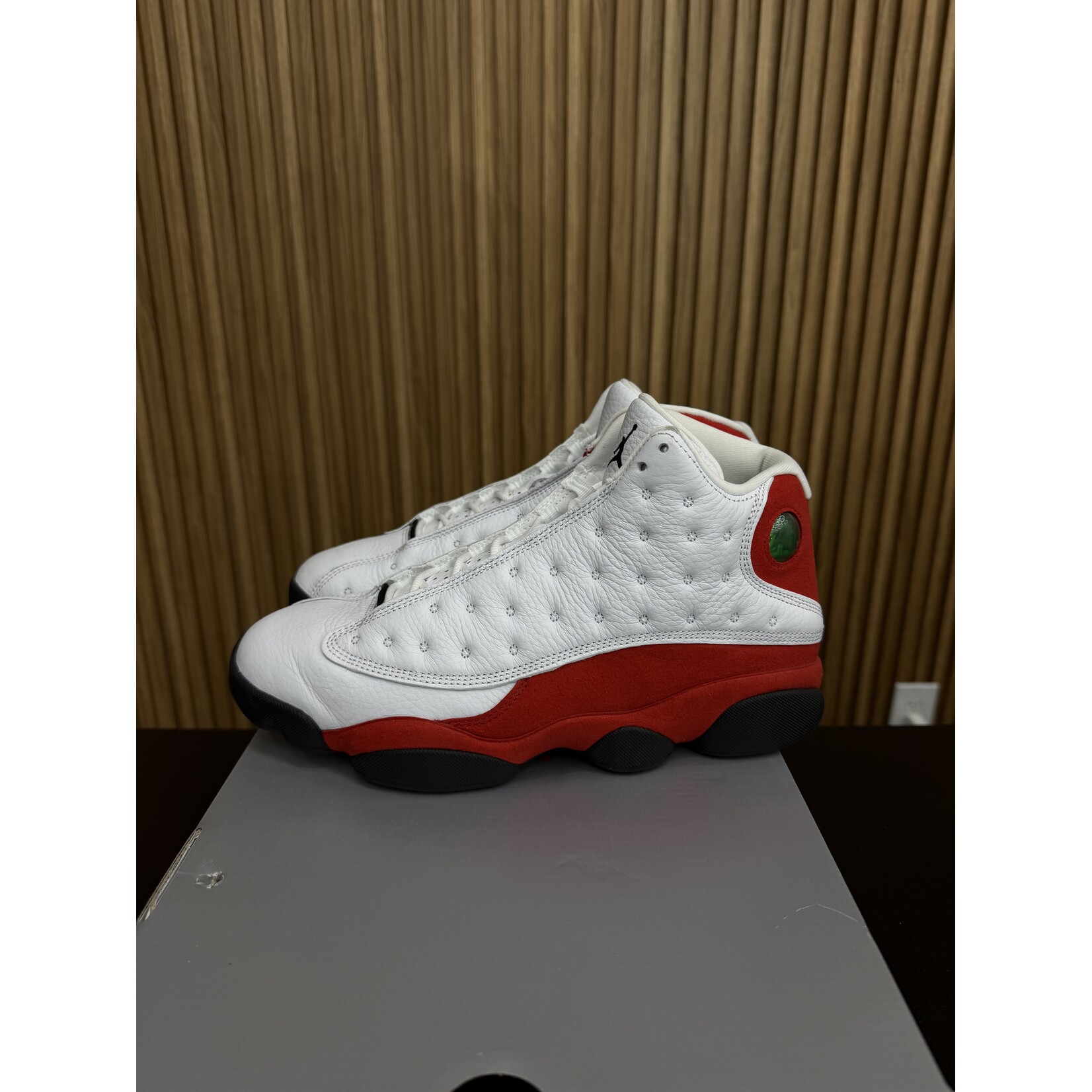 Jordan Jordan 13 Retro OG Chicago (2026) Size 9.5, PREOWNED
