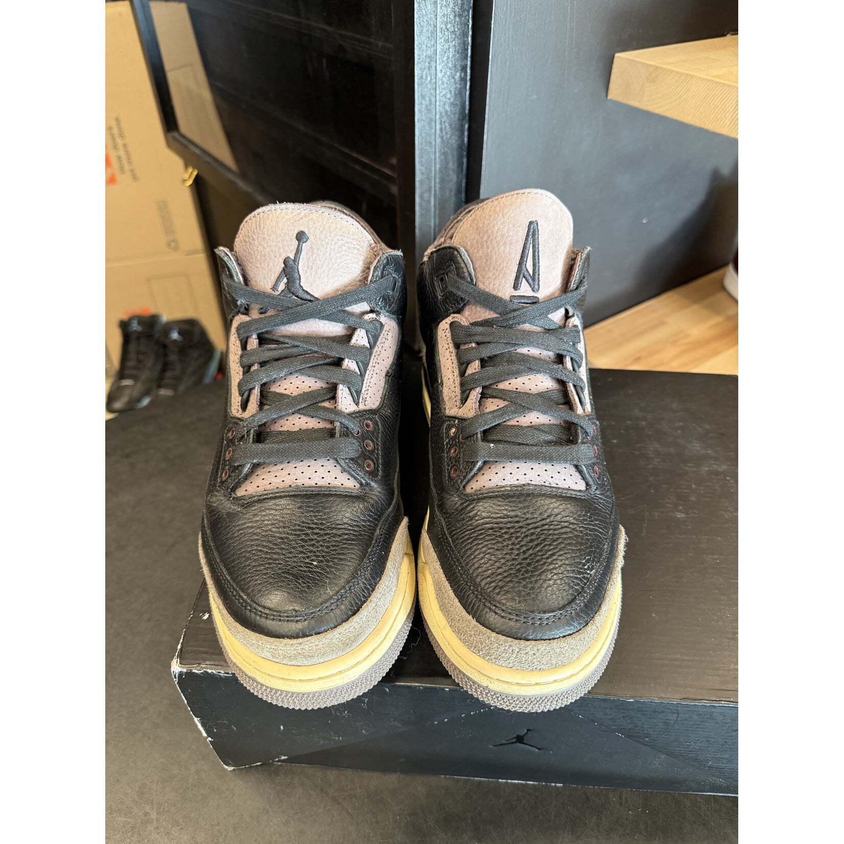 Jordan Jordan 3 Retro OG SP A Ma Maniére While You Were Sleeping (Women's) Size 11.5W, PREOWNED DAMAGED LID