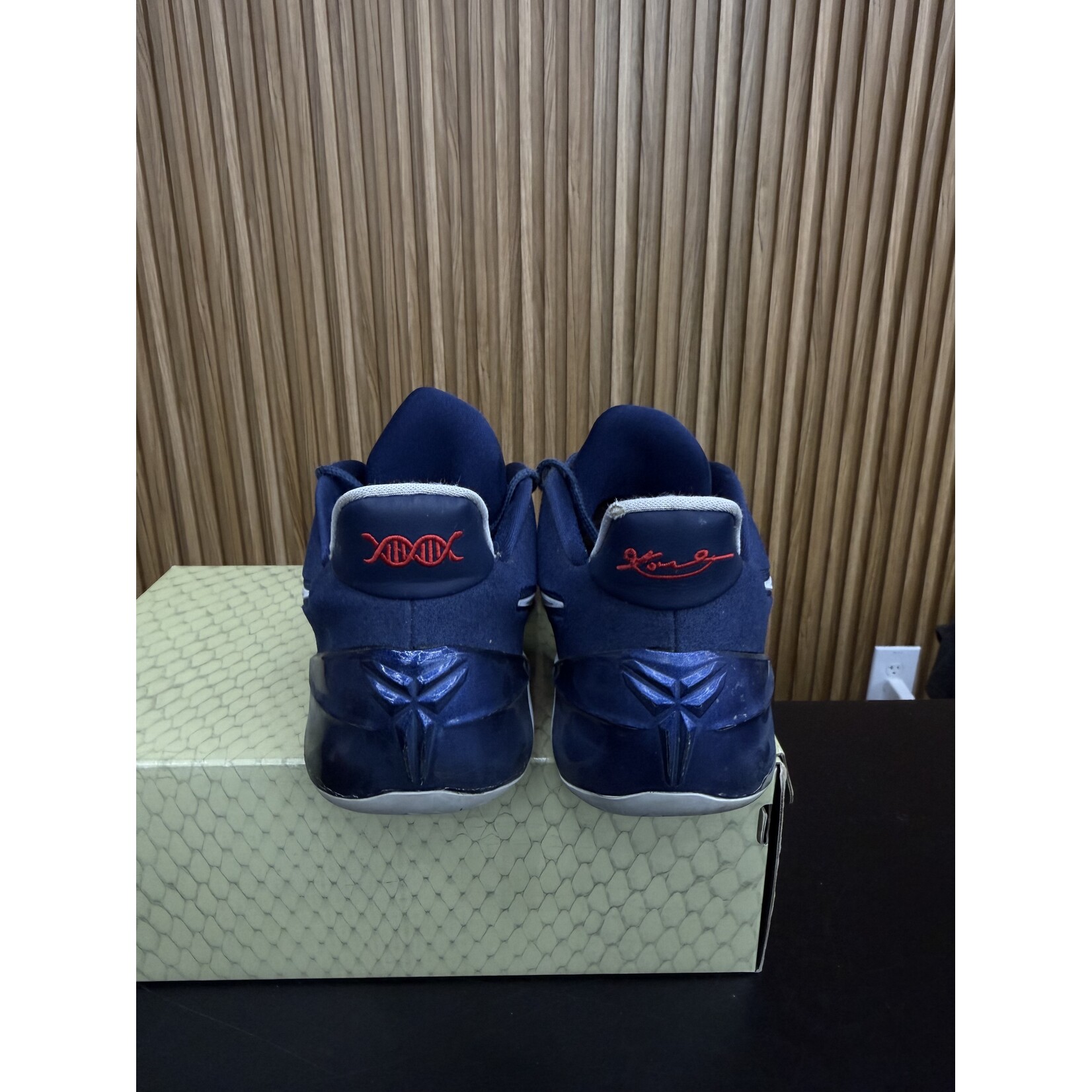 Nike Nike Kobe A.D. Midnight Navy Size 9, PREOWNED