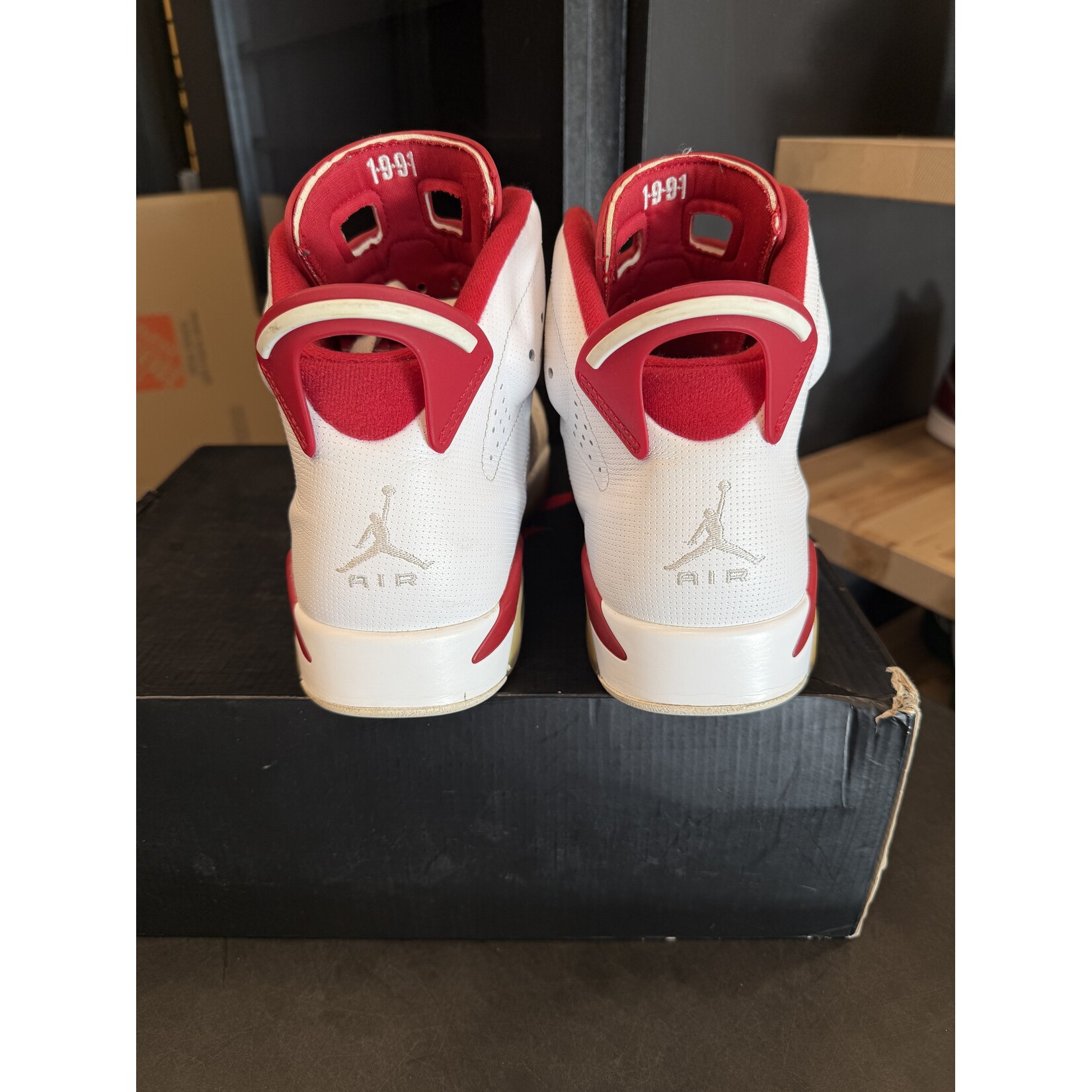 Jordan Jordan 6 Retro Alternate Hare Size 11.5, PREOWNED