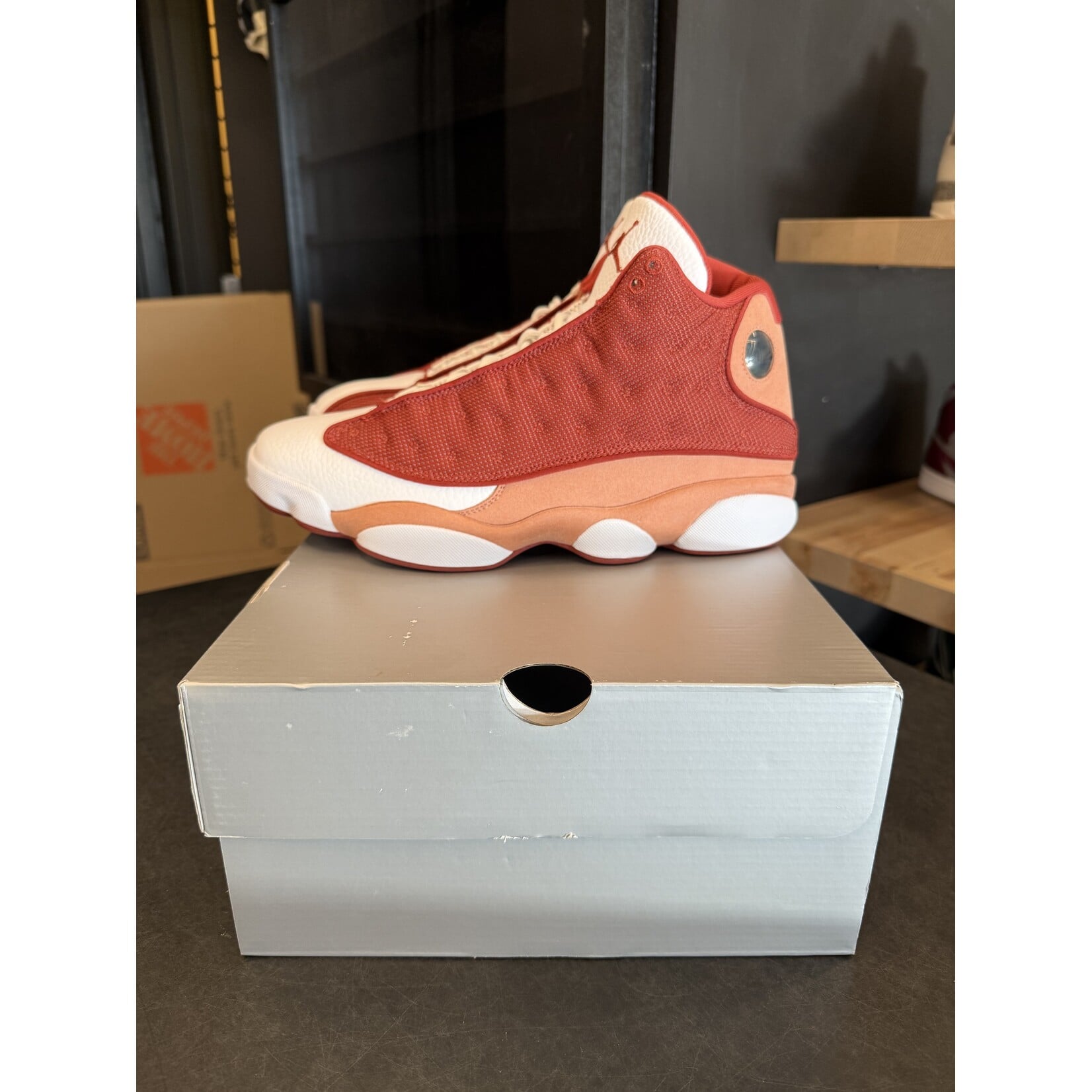 Jordan Jordan 13 Retro Dune Red Size 10.5, PREOWNED