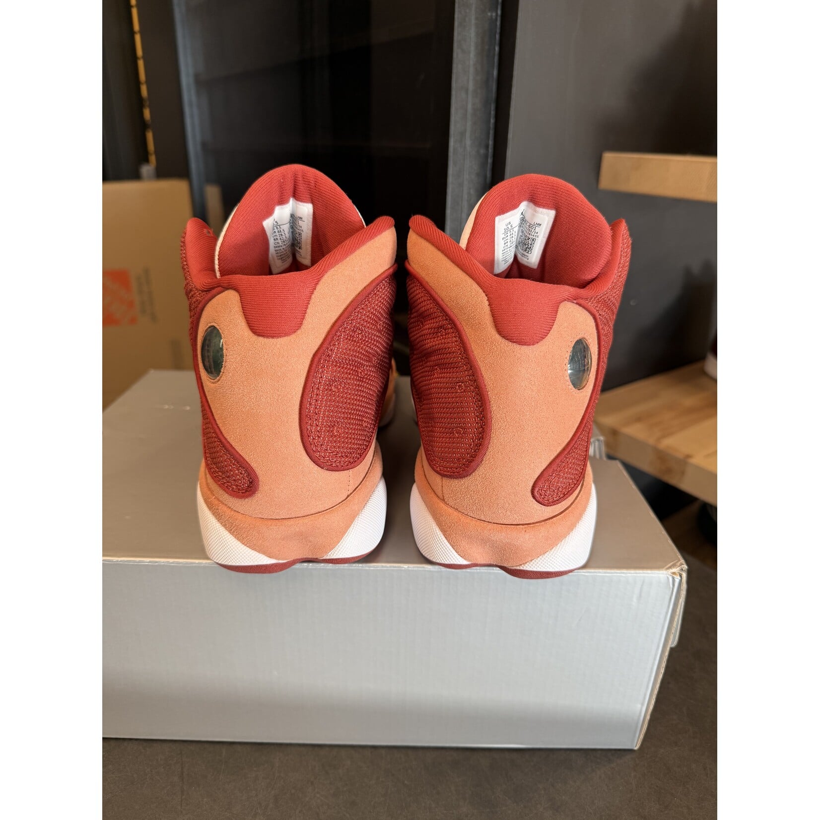 Jordan Jordan 13 Retro Dune Red Size 10.5, PREOWNED