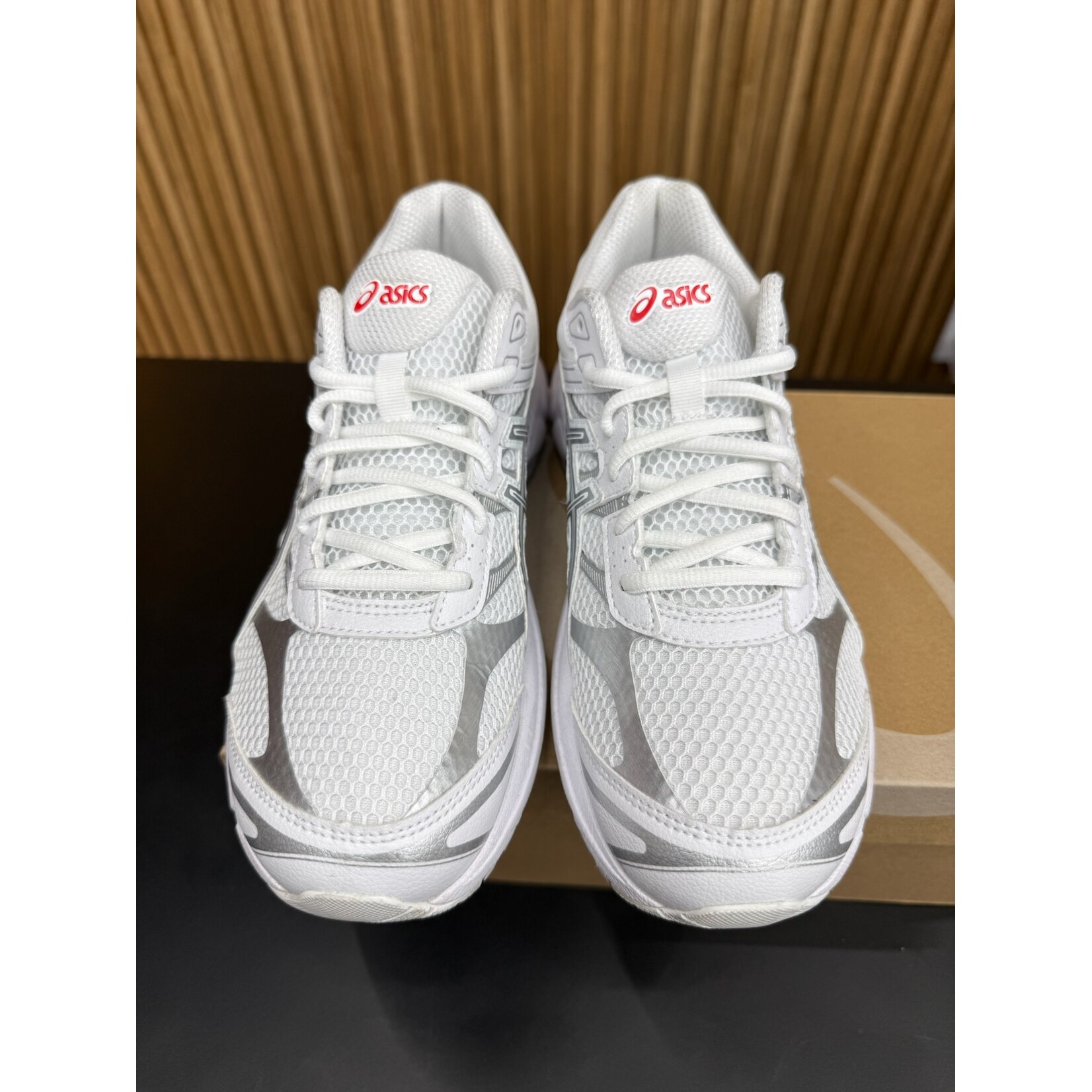ASICS ASICS Gel-Cumulus 16 White Pure Silver (GS) Size 7Y, PREOWNED*