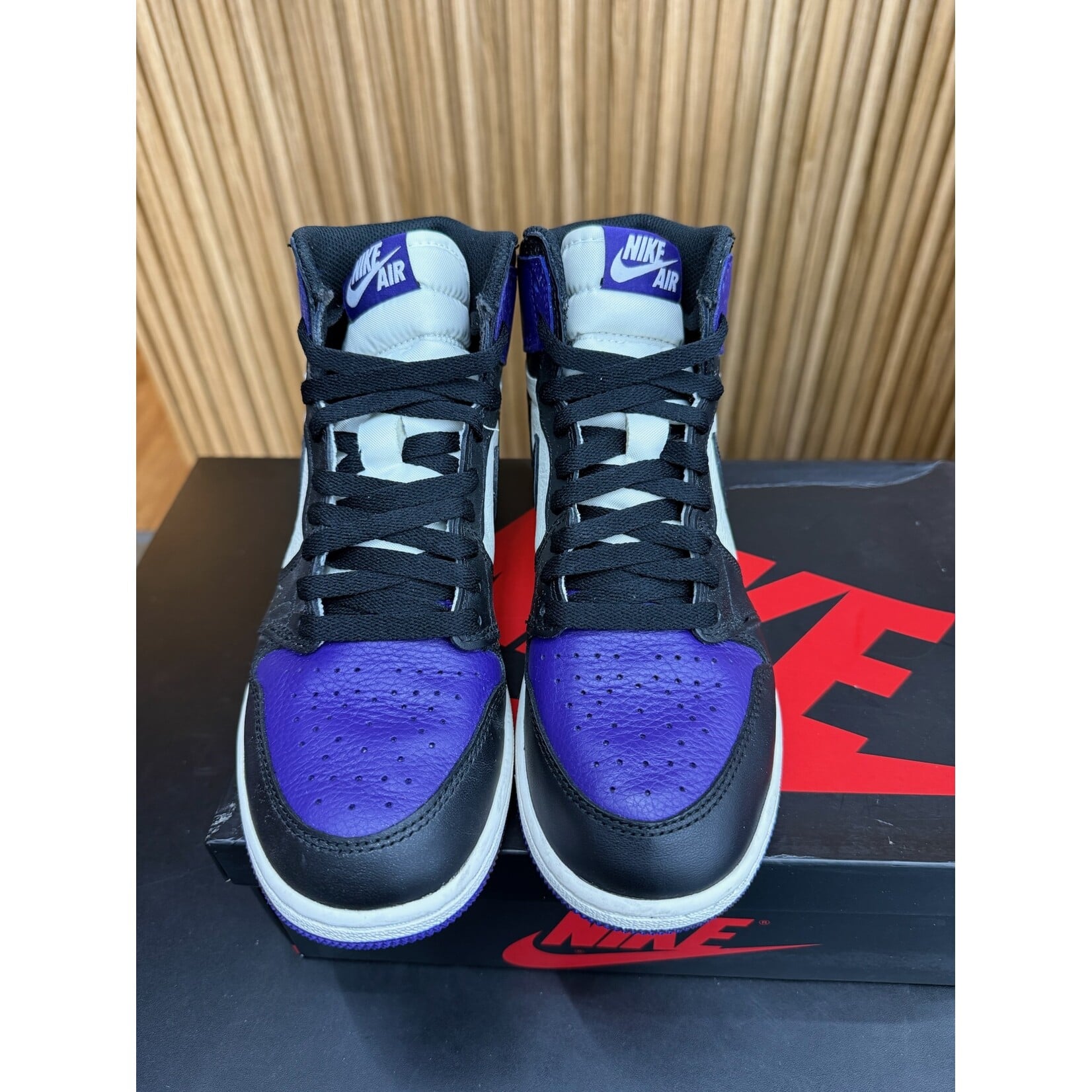 Jordan Jordan 1 Retro High Court Purple (GS) Size 6, PREOWNED*