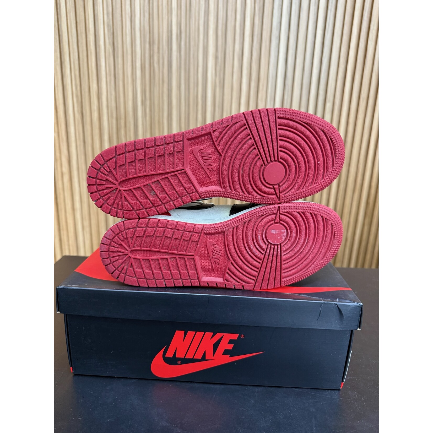 Jordan Jordan 1 Retro High Bred Toe (GS) Size 6, PREOWNED*