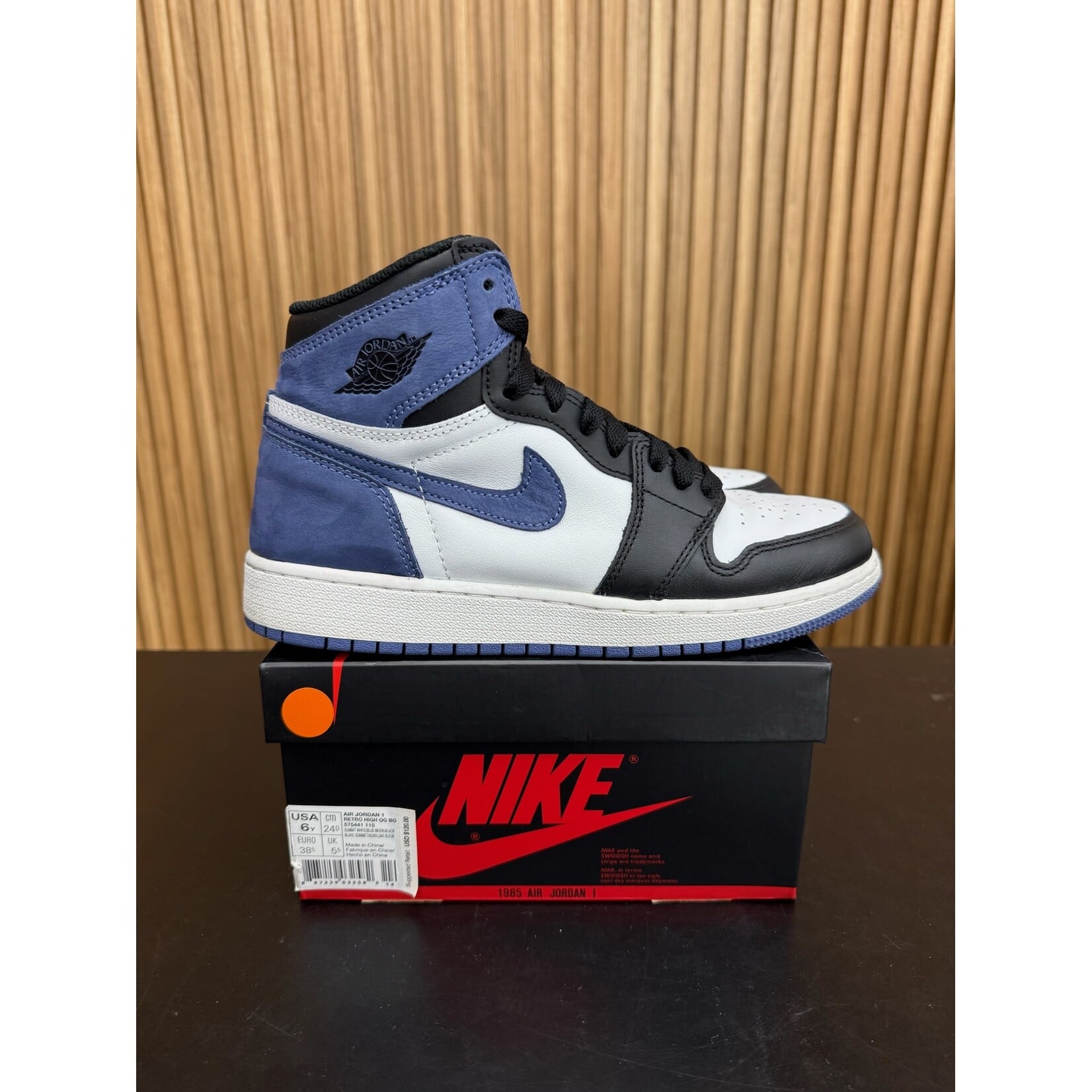 Jordan Jordan 1 Retro High Blue Moon (GS) Size 6, PREOWNED*