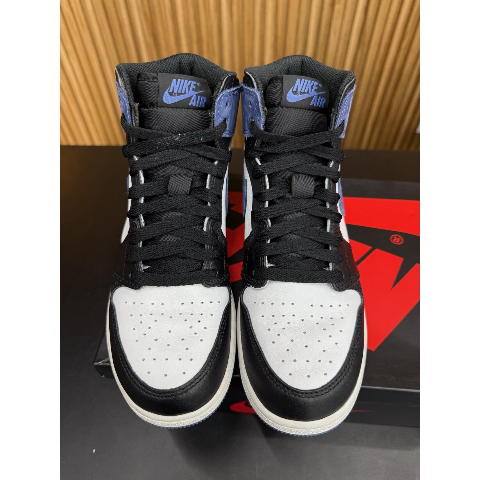 Jordan Jordan 1 Retro High Blue Moon (GS) Size 6, PREOWNED*
