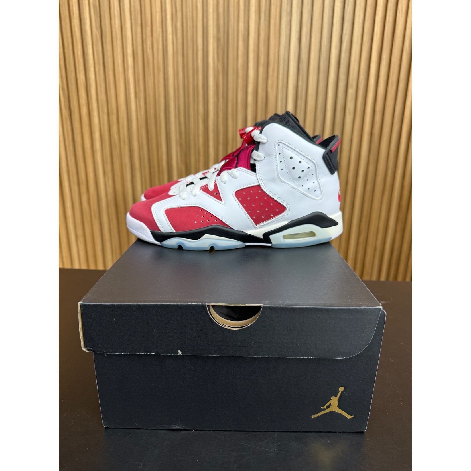 Jordan Jordan 6 Retro Carmine (2021) (GS) Size 5.5, PREOWNED*