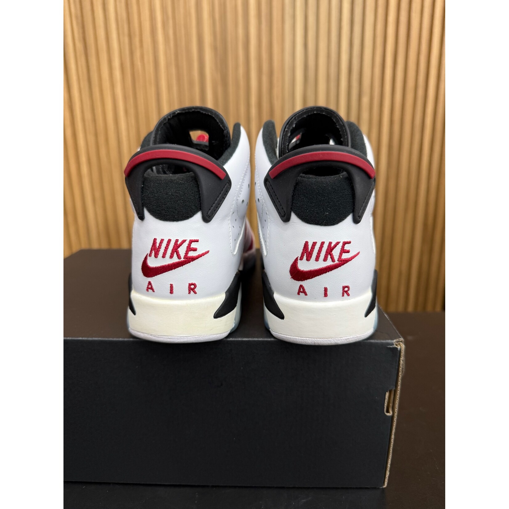 Jordan Jordan 6 Retro Carmine (2021) (GS) Size 5.5, PREOWNED*