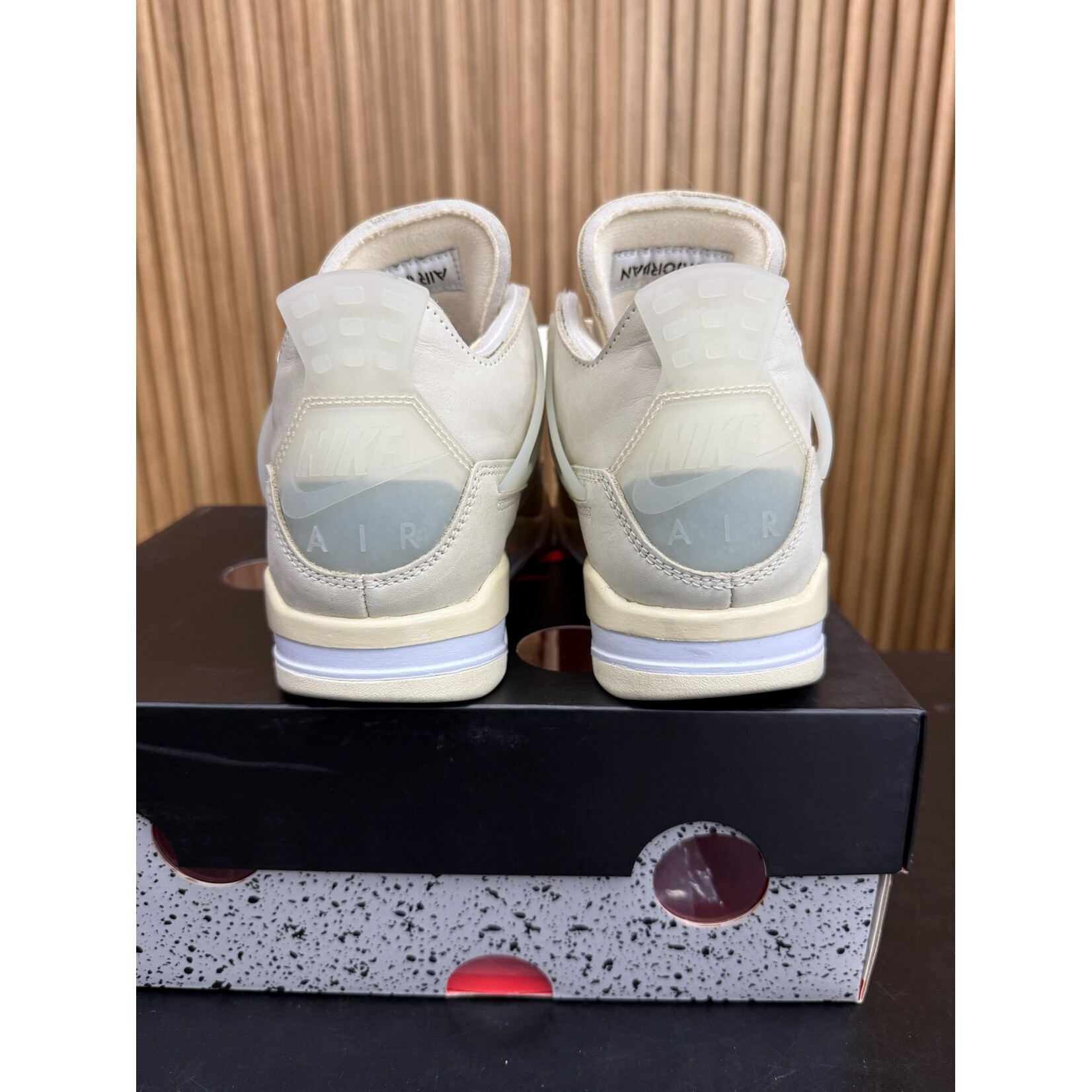 Jordan Jordan 4 Retro Off-White Sail (Women's) Size 6W, PREOWNED*