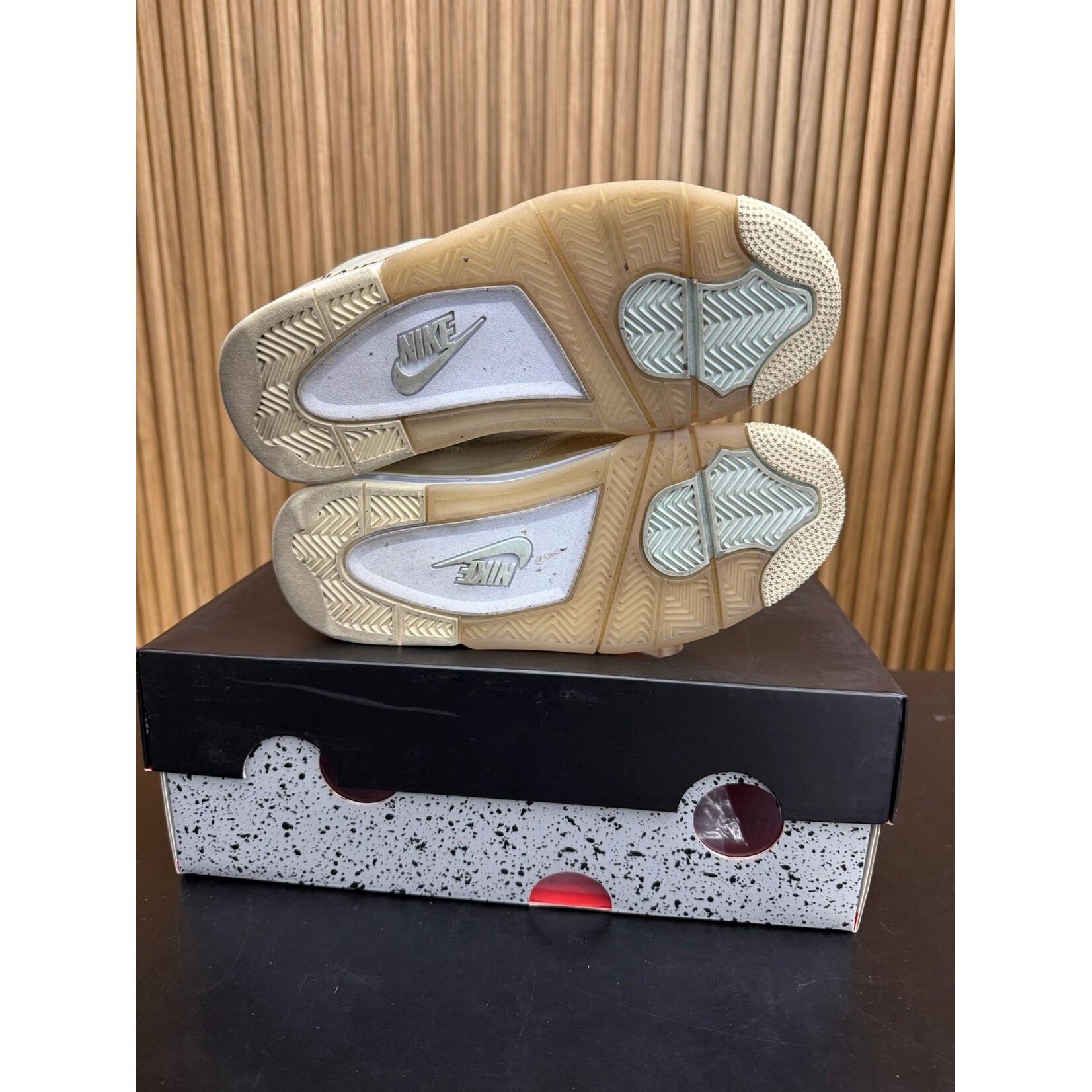 Jordan Jordan 4 Retro Off-White Sail (Women's) Size 6W, PREOWNED*