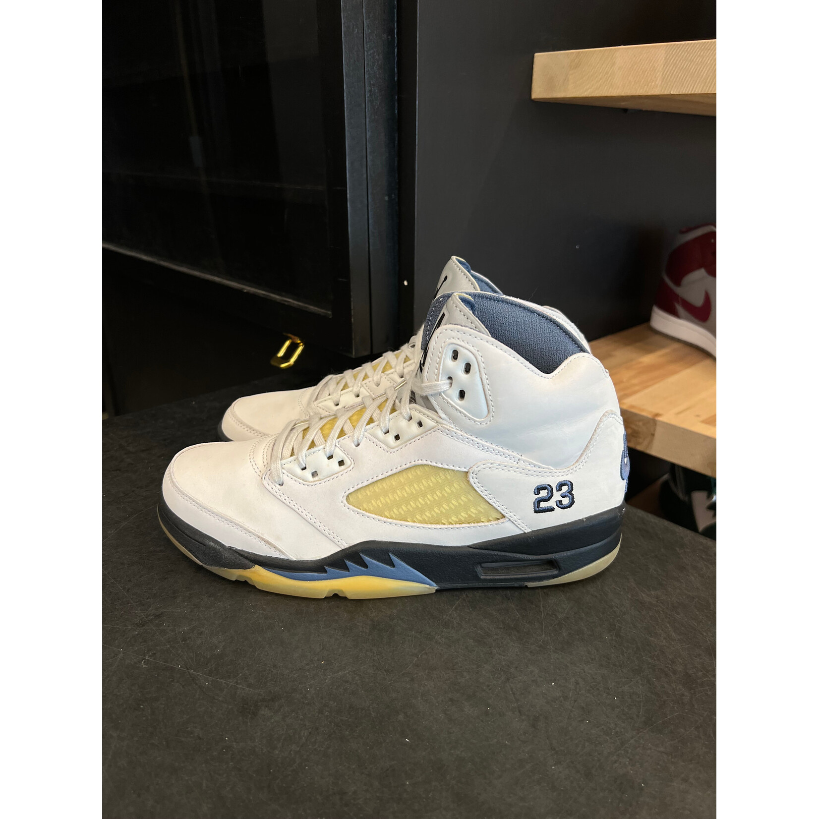 Jordan Jordan 5 Retro A Ma Maniére Dawn (Women's) Size 8.5, PREOWNED
