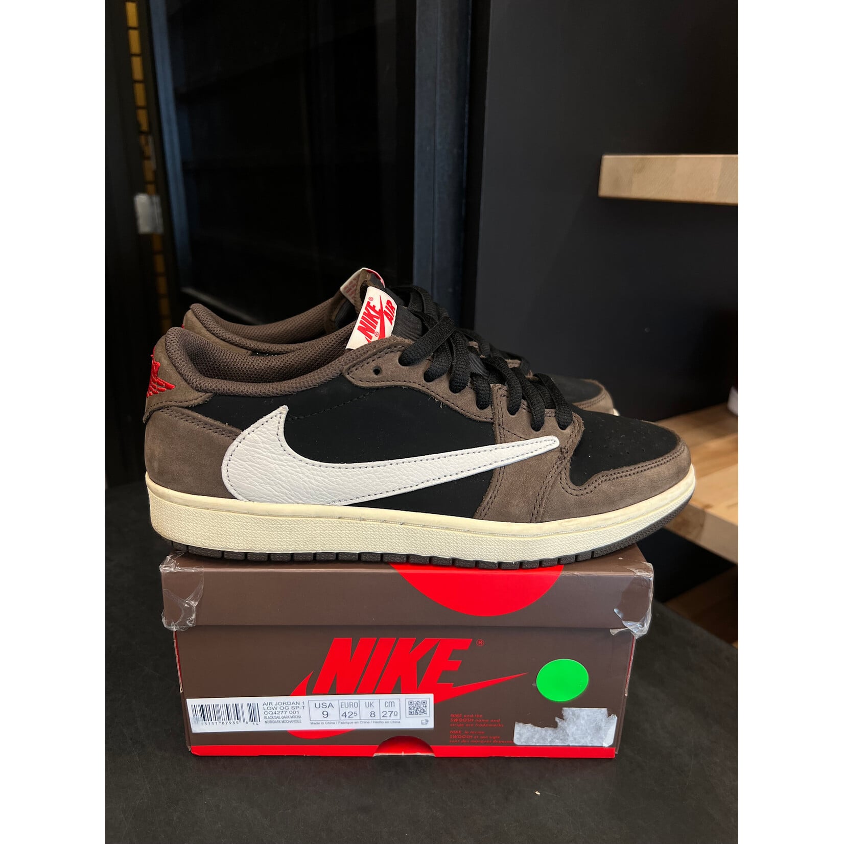 Jordan Jordan 1 Retro Low OG SP Travis Scott Mocha Size 9, PREOWNED*