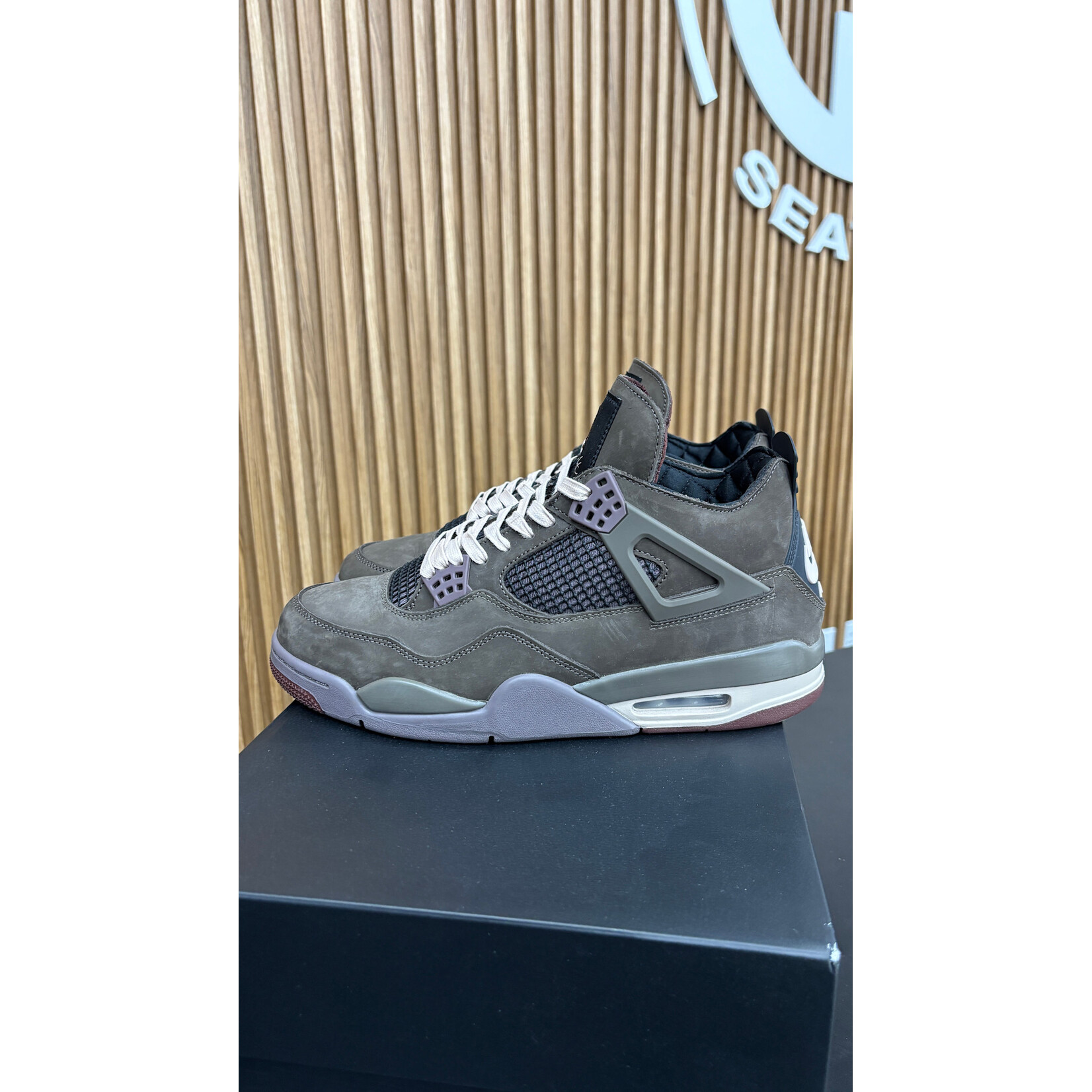 Jordan Jordan 4 Retro SP A Ma Maniére Dark Mocha Size 11, PREOWNED