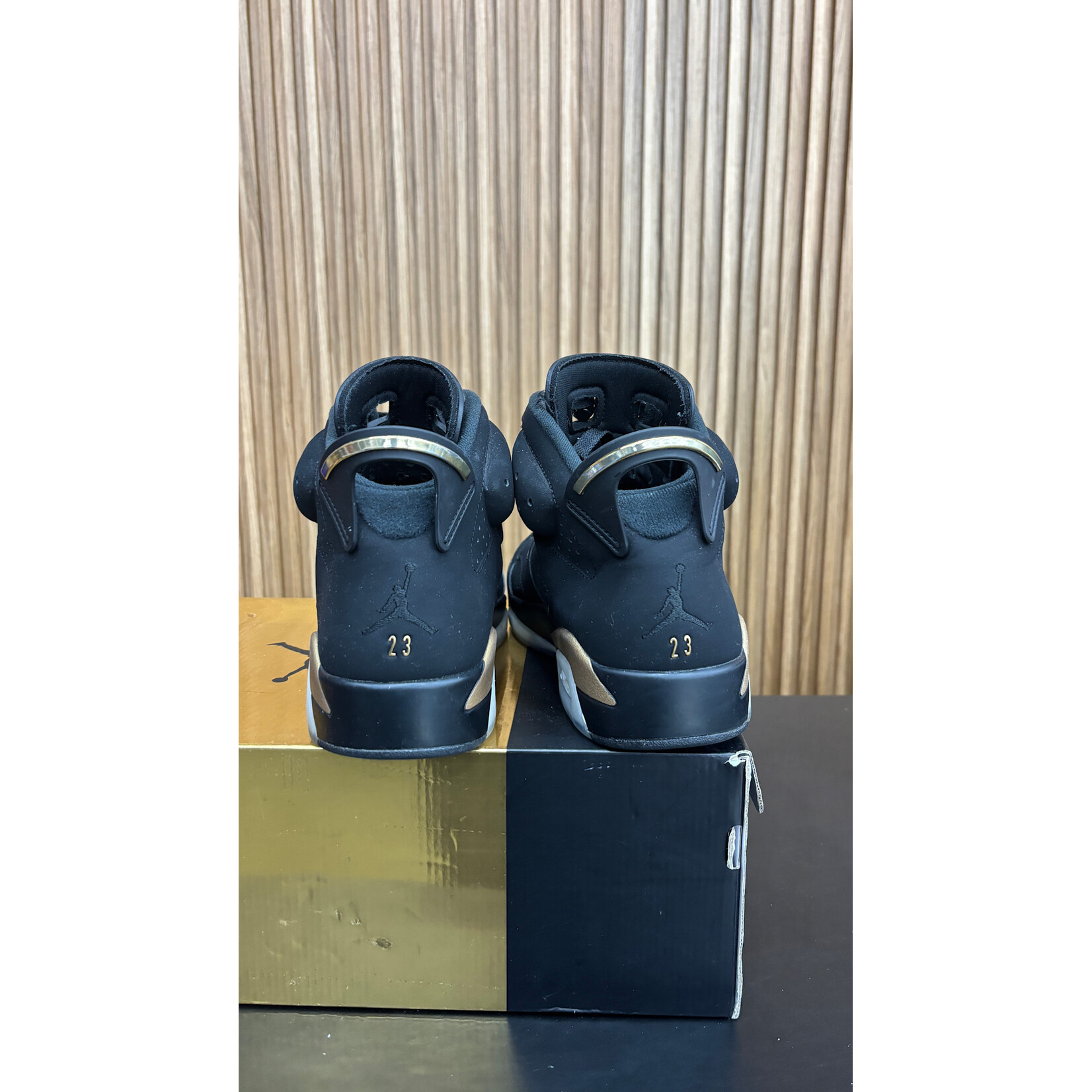 Jordan Jordan 6 Retro DMP (2020) Size 9, PREOWNED