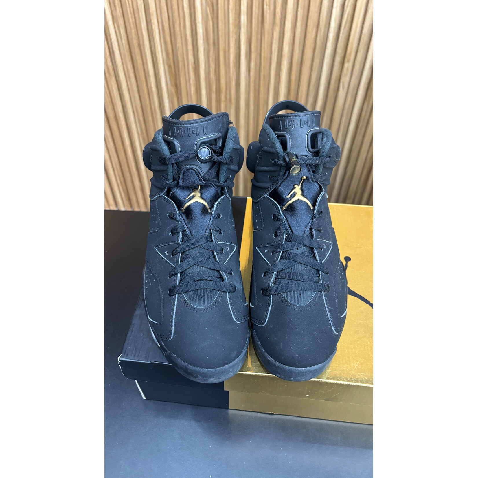 Jordan Jordan 6 Retro DMP (2020) Size 9, PREOWNED