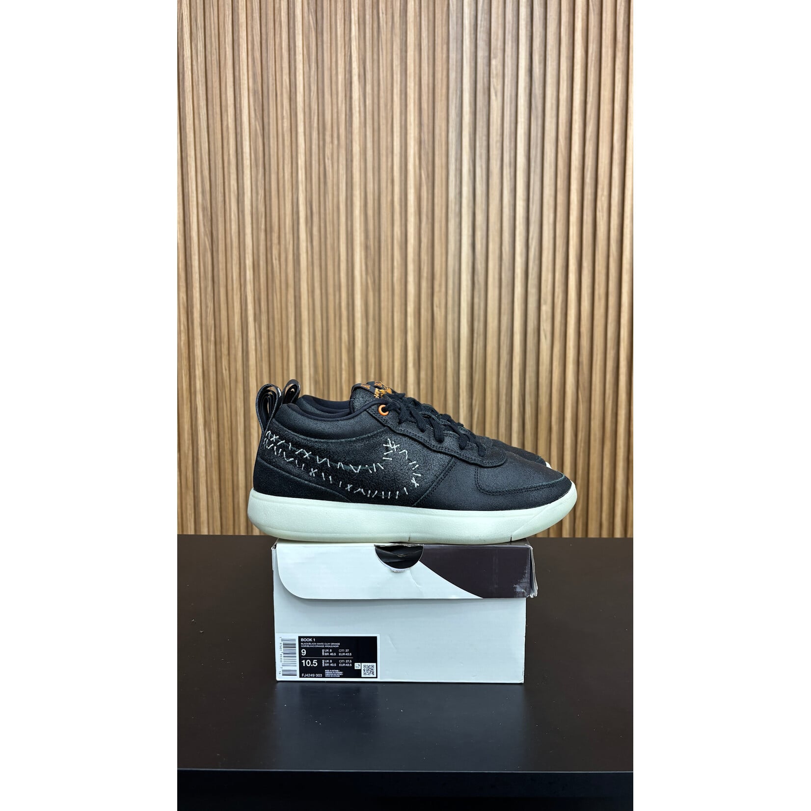 Nike Nike Book 1 Halloween Size 9, PREOWNED