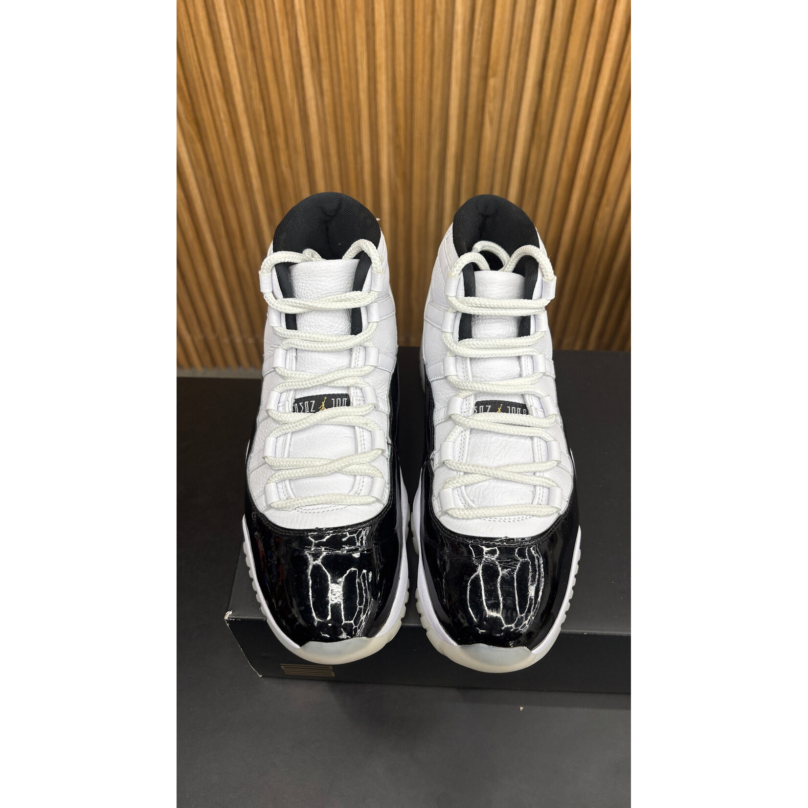 Jordan Jordan 11 Retro DMP Gratitude (2023) Size 9, PREOWNED