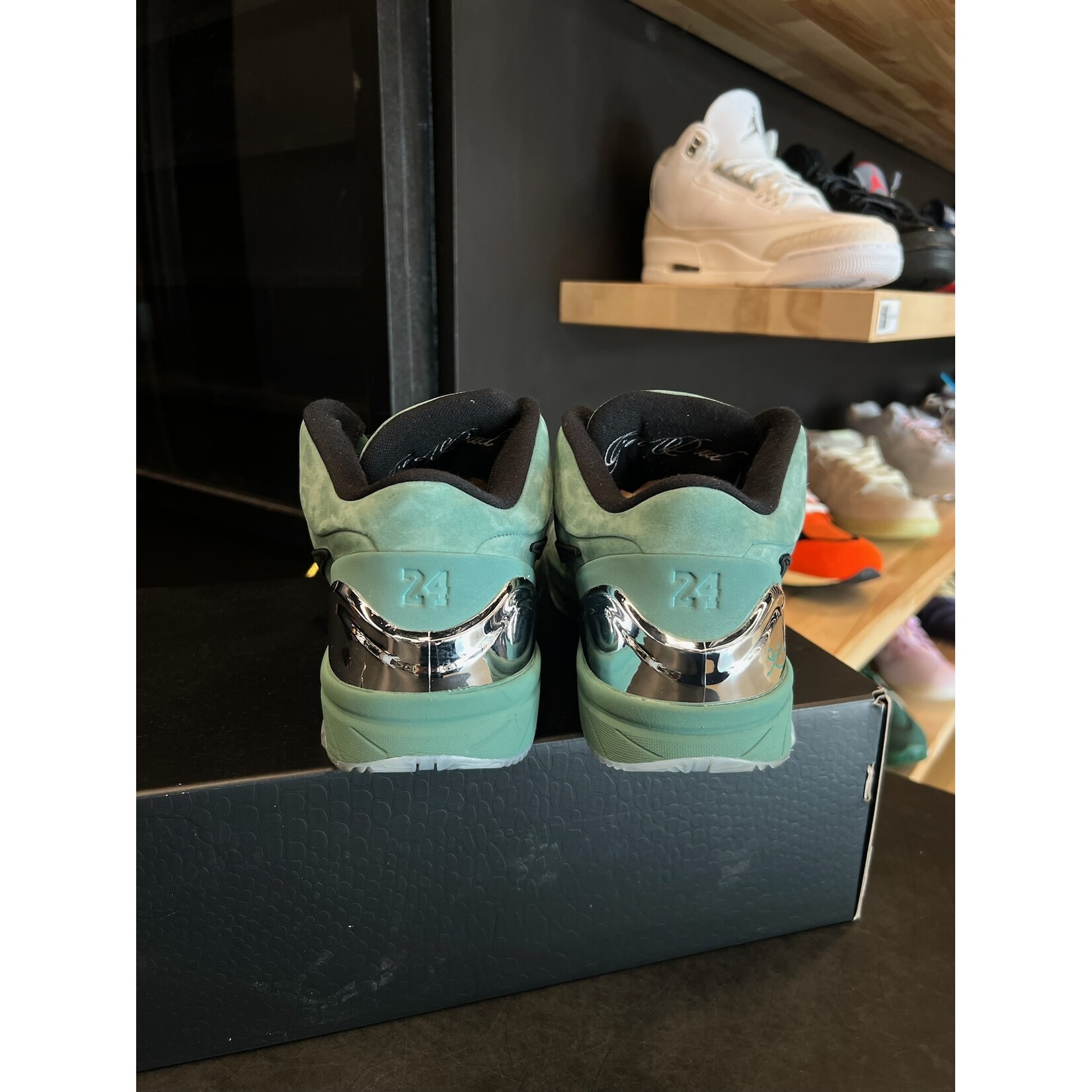 Nike Nike Kobe 4 Protro Girl Dad Size 11, PREOWNED*