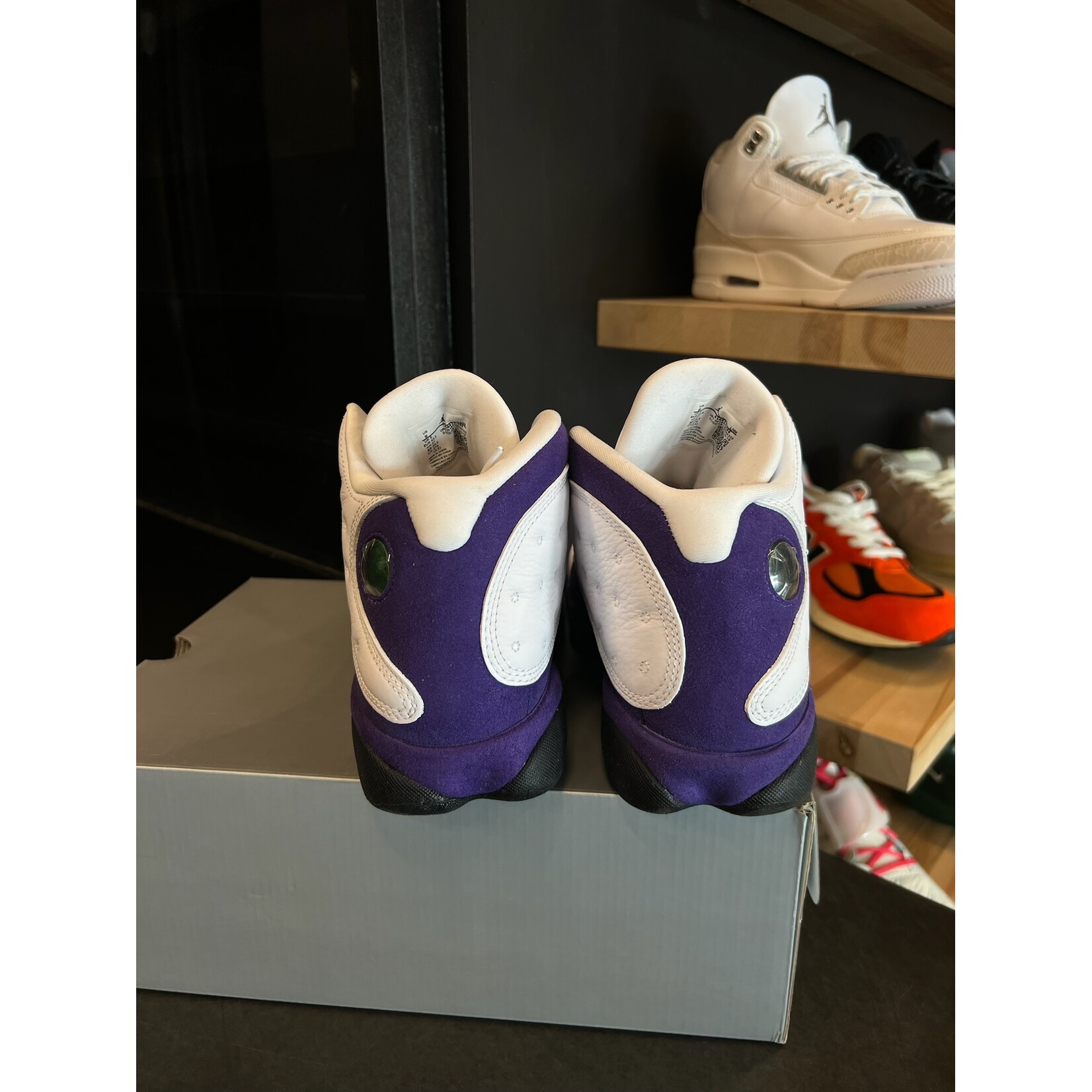 Jordan Jordan 13 Retro Lakers Size 9, PREOWNED*