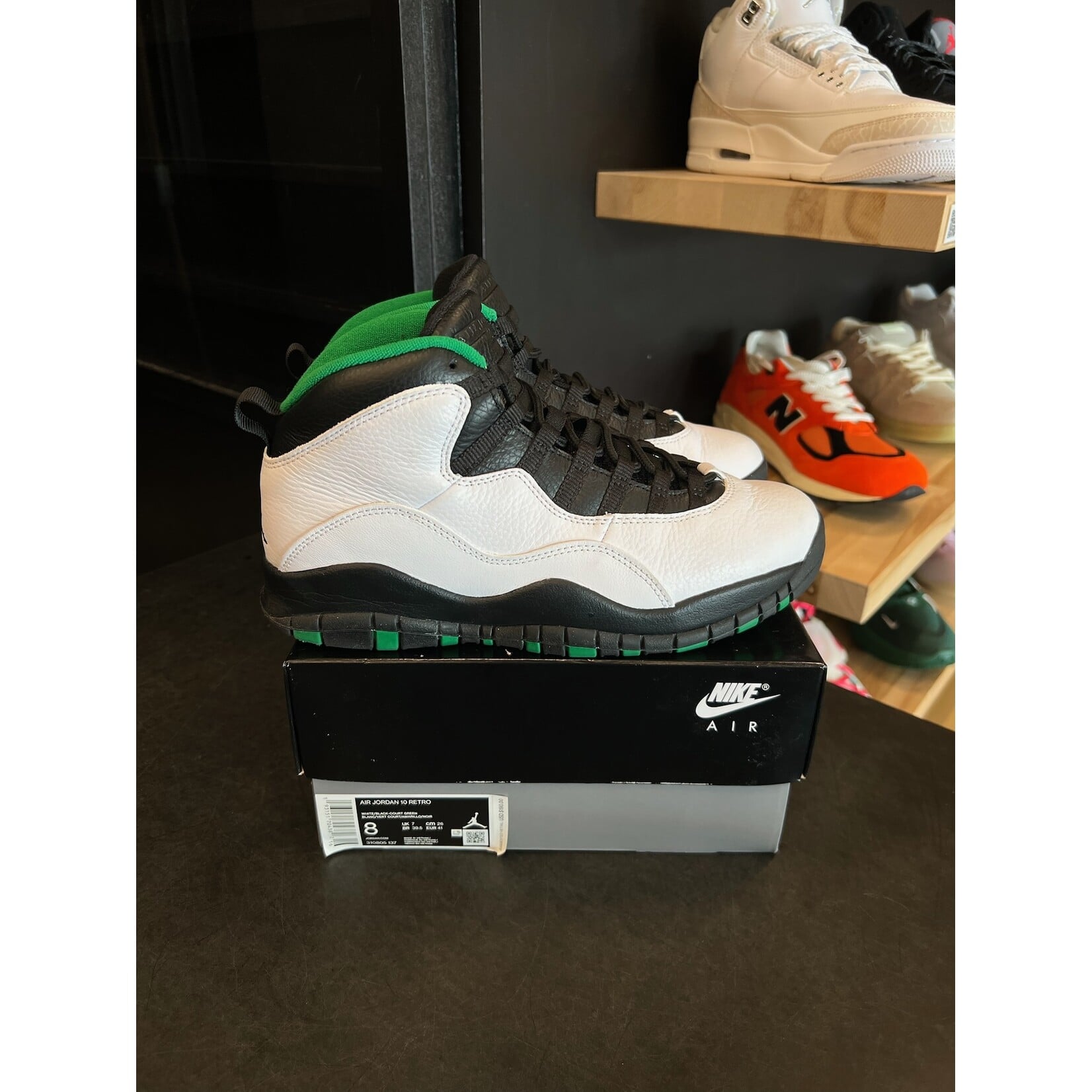 Jordan Jordan 10 Retro Seattle Size 8, PREOWNED*