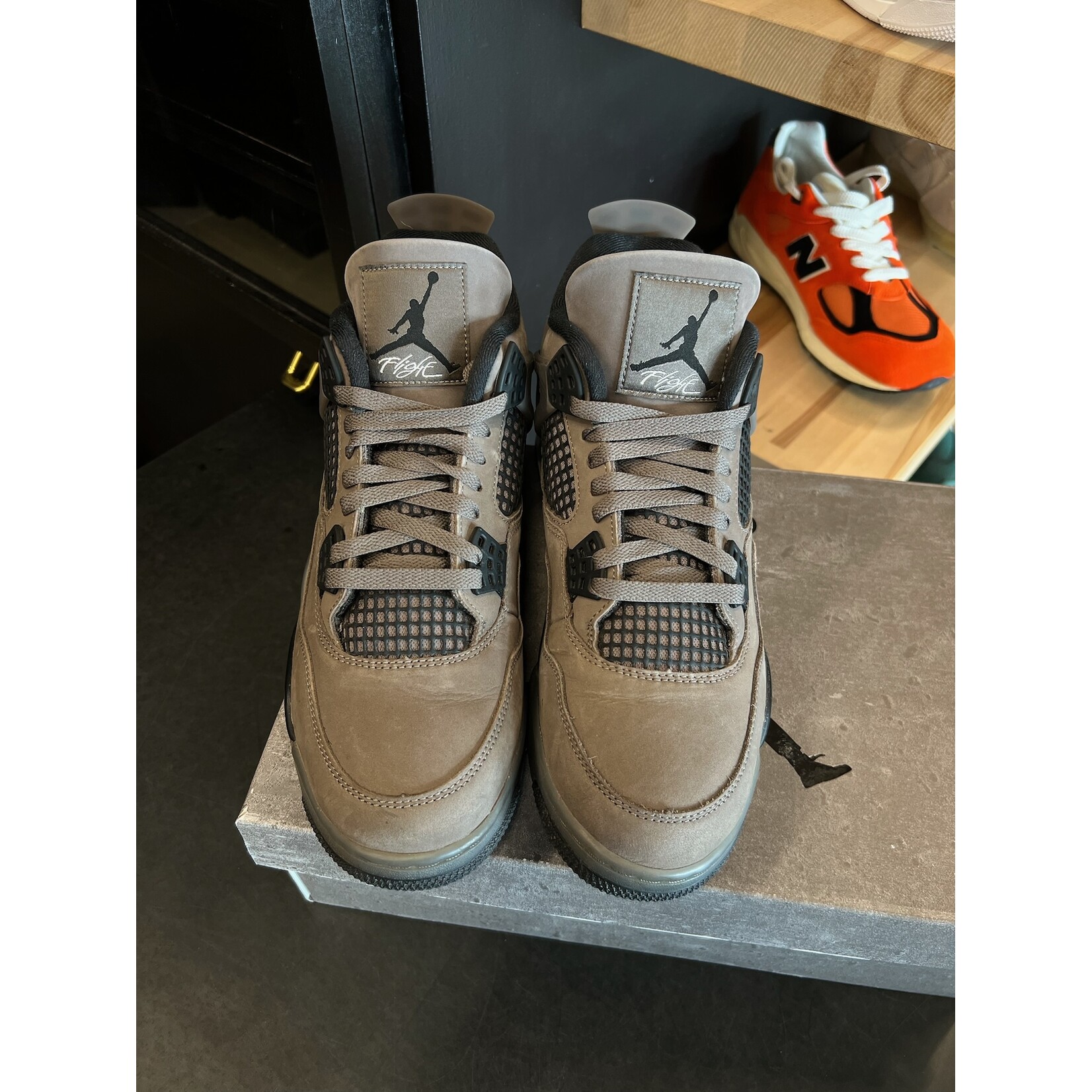 Jordan Jordan 4 Retro Cave Stone Size 11, PREOWNED*