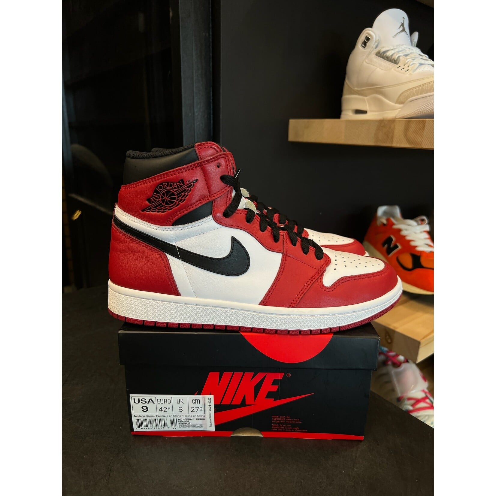 Jordan Jordan 1 Retro Chicago (2015) Size 9, PREOWNED*
