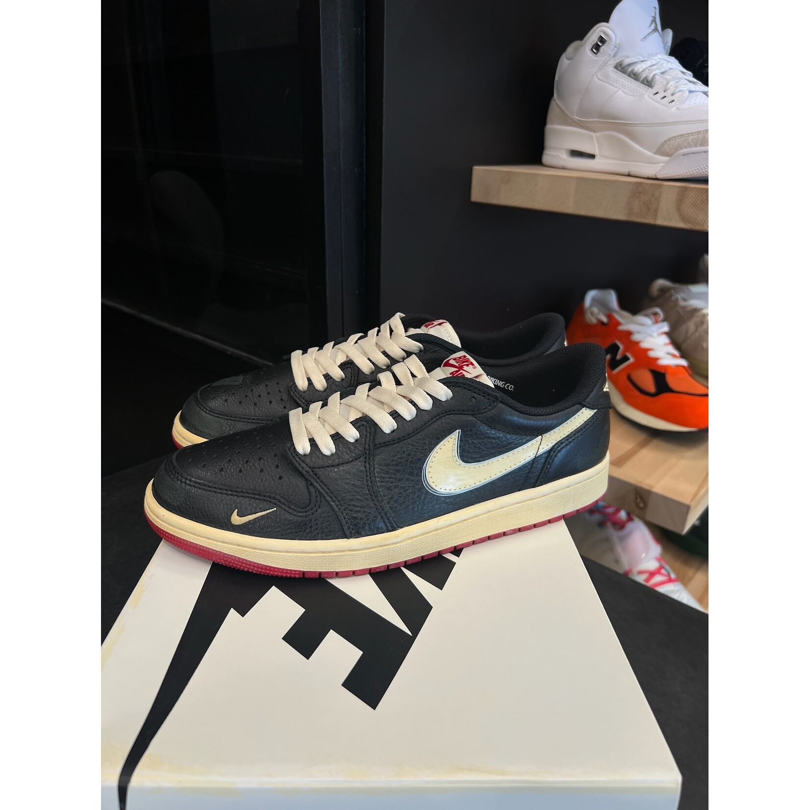 Jordan Jordan 1 Retro Low OG Nigel Sylvester Better With Time Size 9.5, PREOWNED*