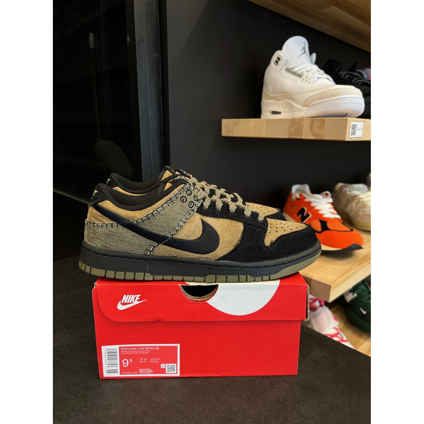 Nike Nike Dunk Low Retro Camo Olive Size 9.5, PREOWNED*