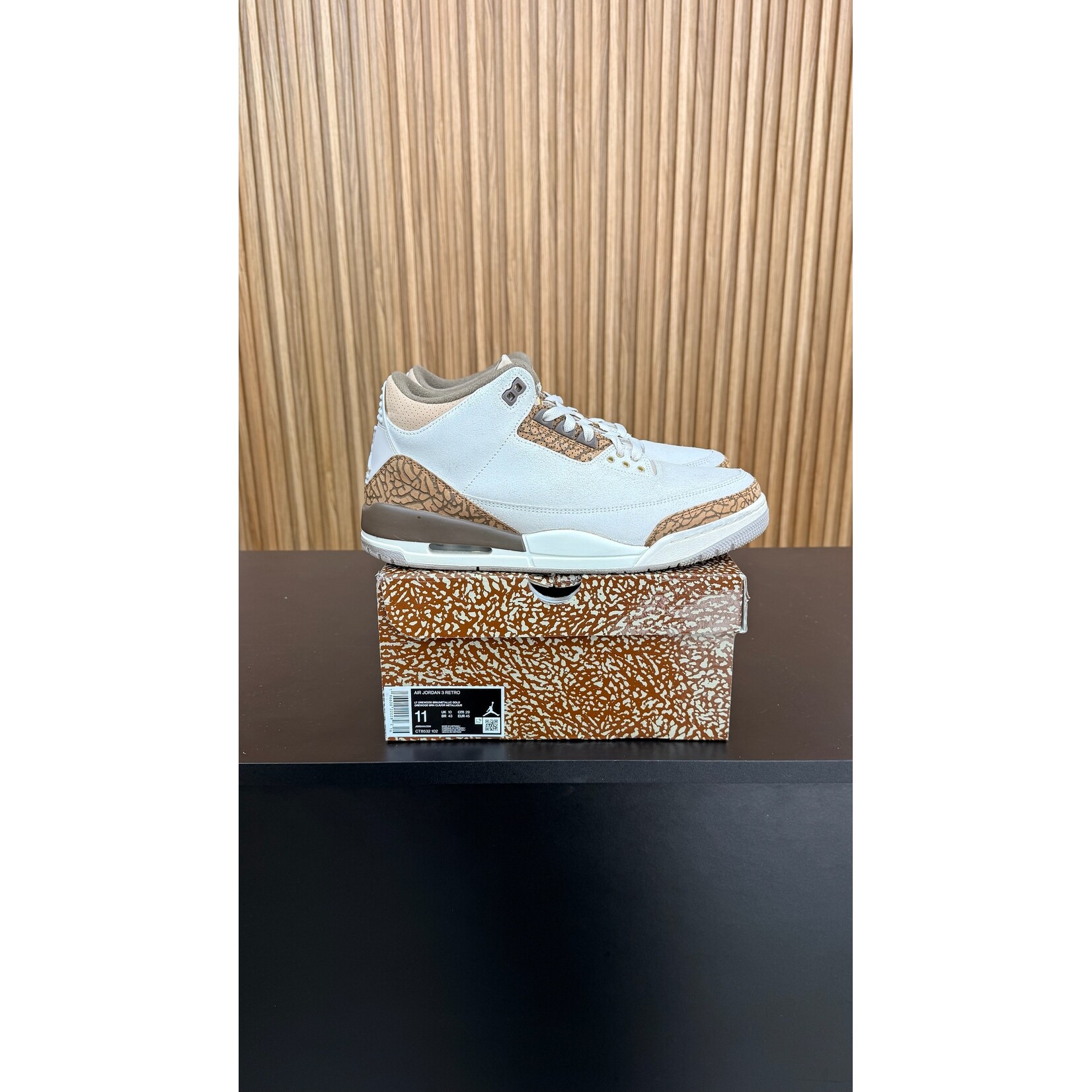 Jordan Jordan 3 Retro Palomino Size 11, PREOWNED*