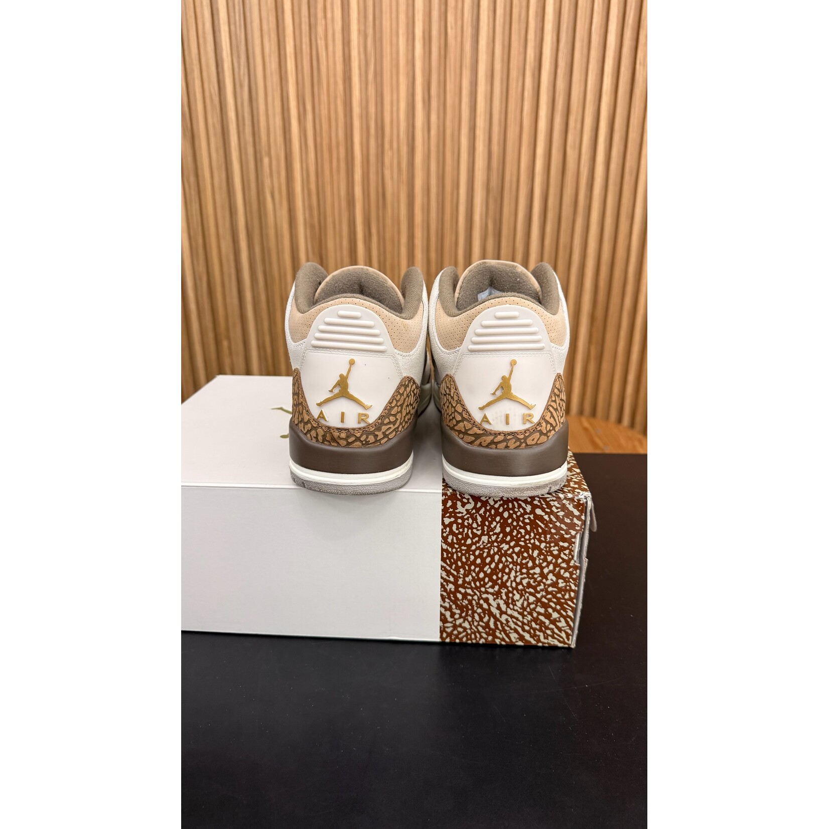 Jordan Jordan 3 Retro Palomino Size 11, PREOWNED*