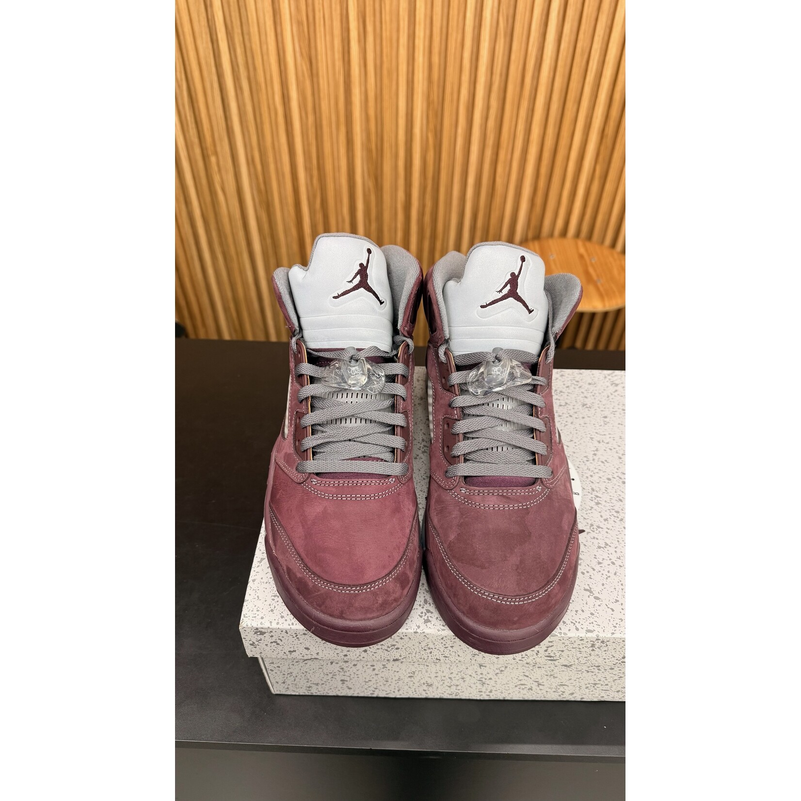 Jordan Jordan 5 Retro Burgundy (2023) Size 11, PREOWNED*