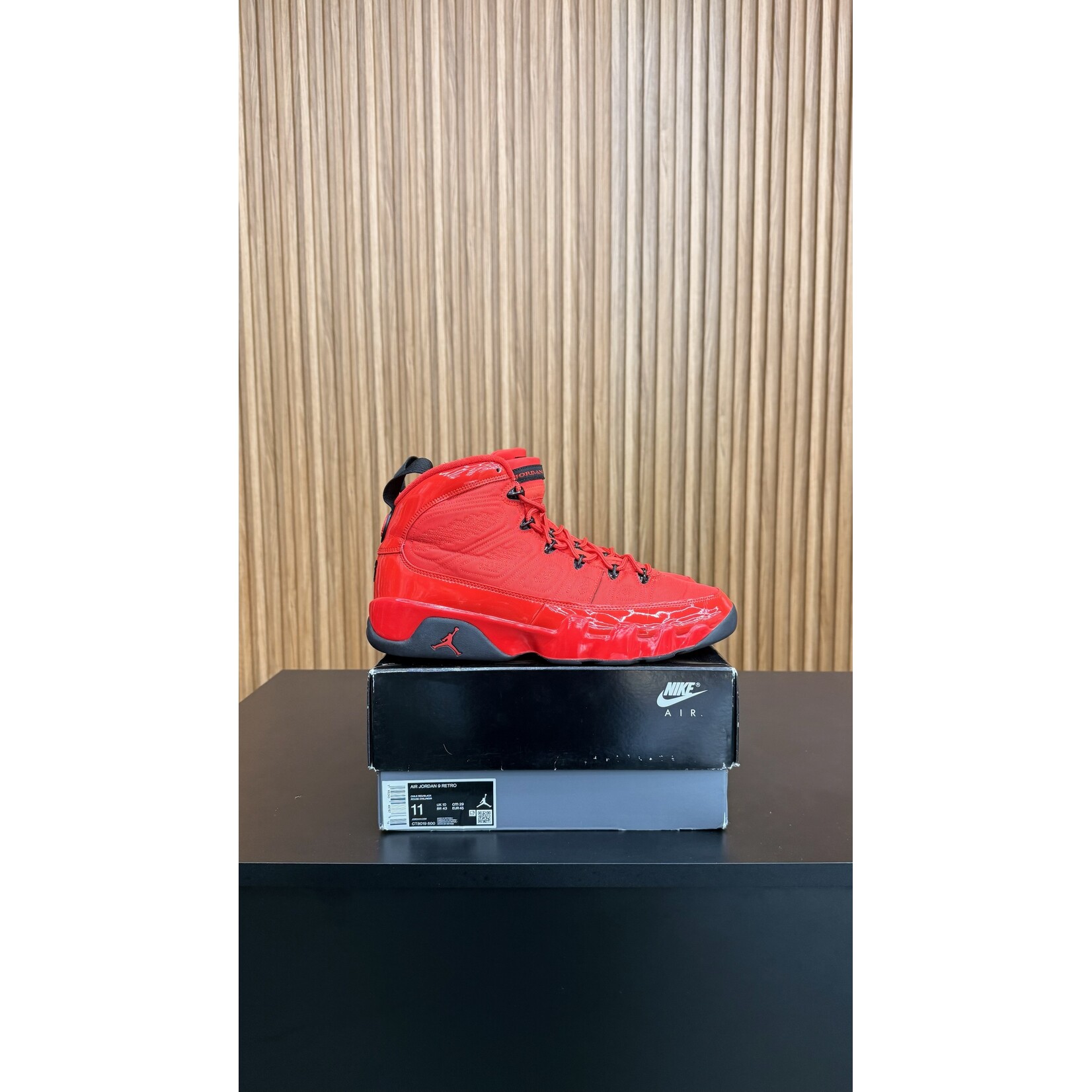 Jordan Jordan 9 Retro Chile Red Size 11, PREOWNED*