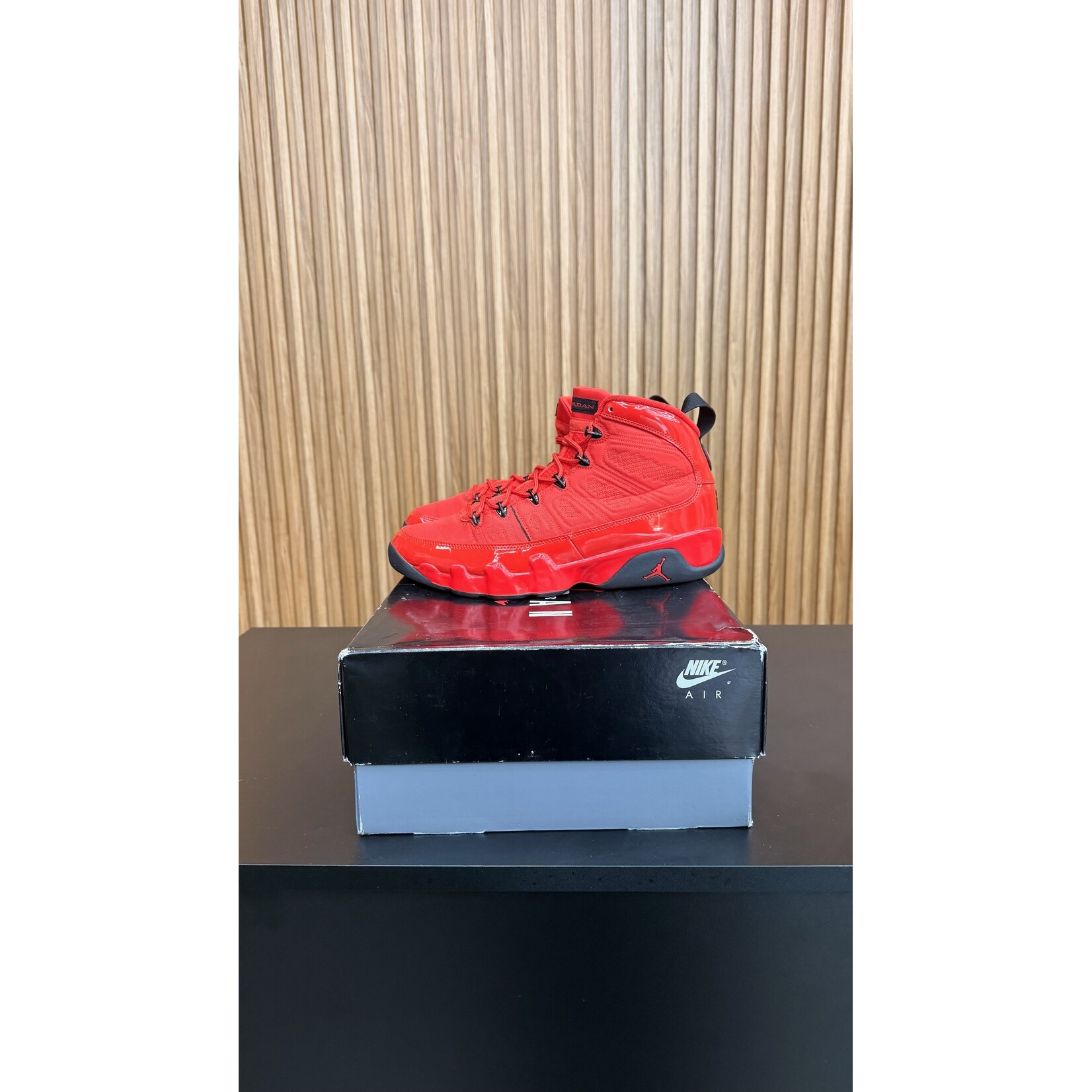 Jordan Jordan 9 Retro Chile Red Size 11, PREOWNED*