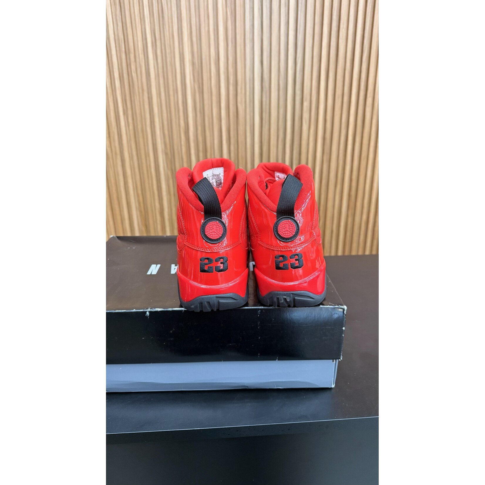 Jordan Jordan 9 Retro Chile Red Size 11, PREOWNED*