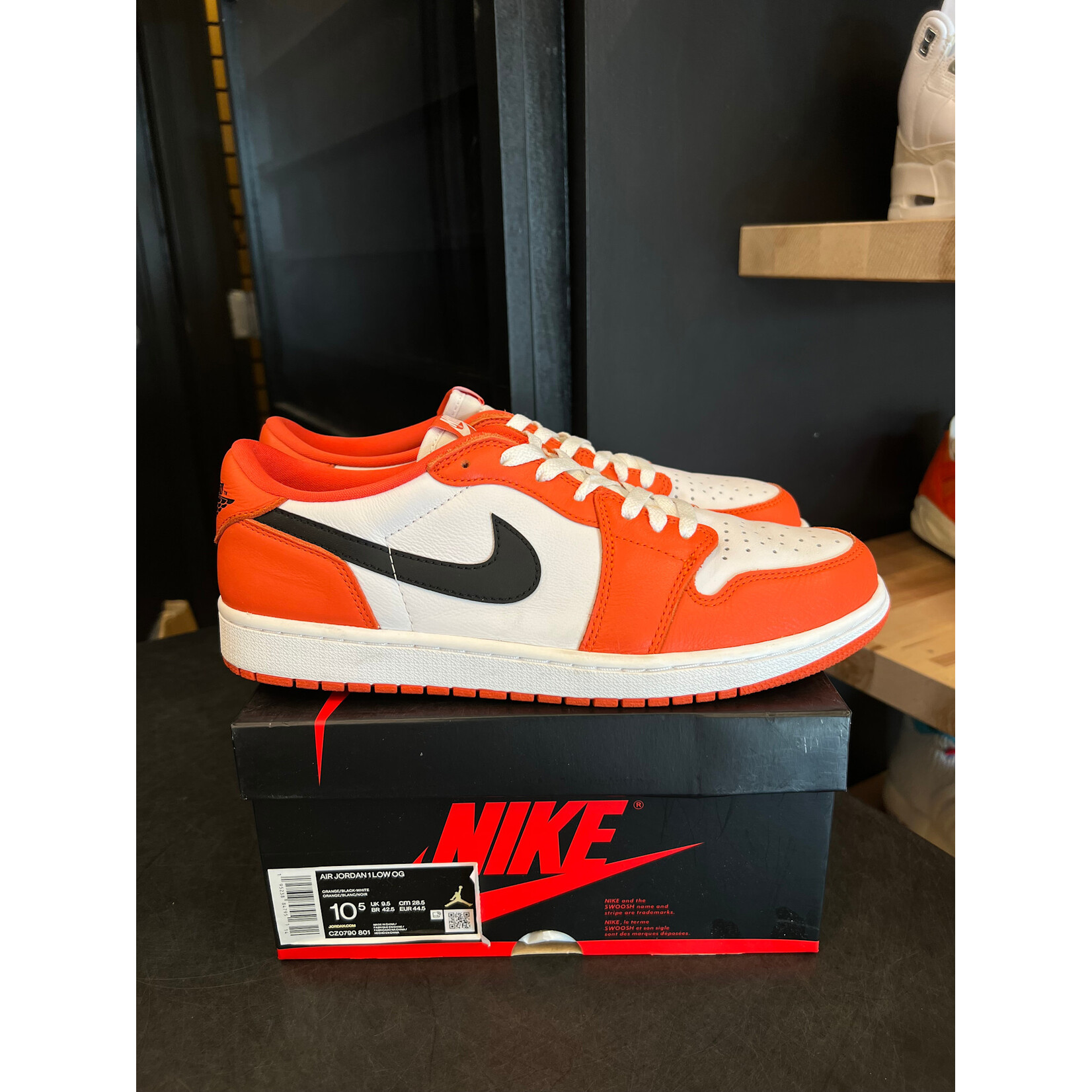 Jordan Jordan 1 Low Starfish Size 10.5, PREOWNED*