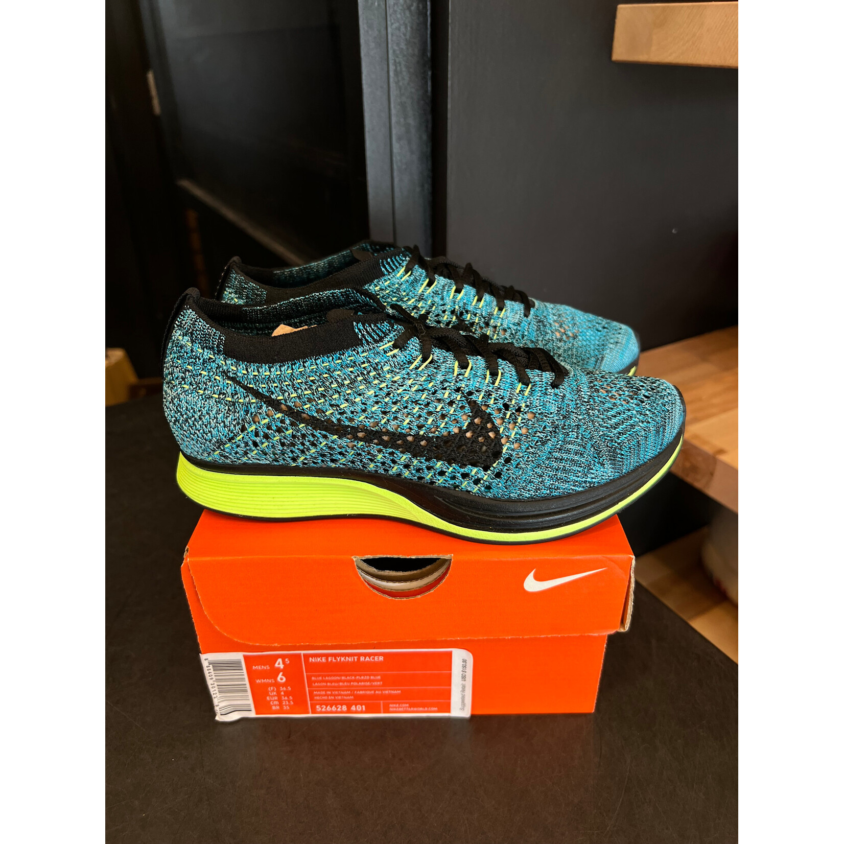 Nike Nike Flyknit Racer Blue Gecko Size 4.5, PREOWNED