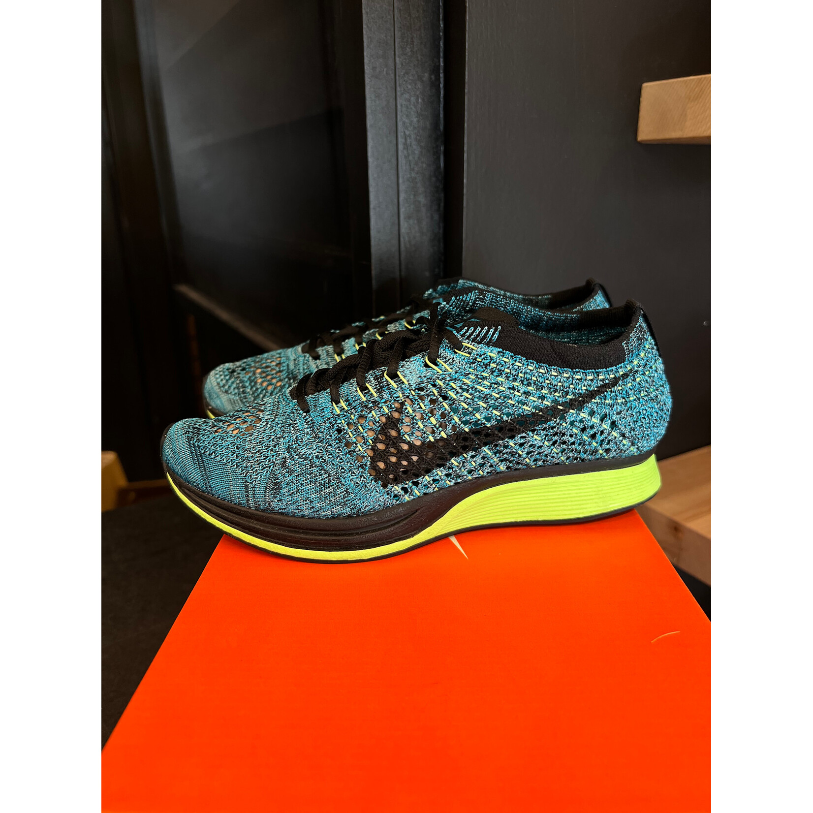 Nike Nike Flyknit Racer Blue Gecko Size 4.5, PREOWNED