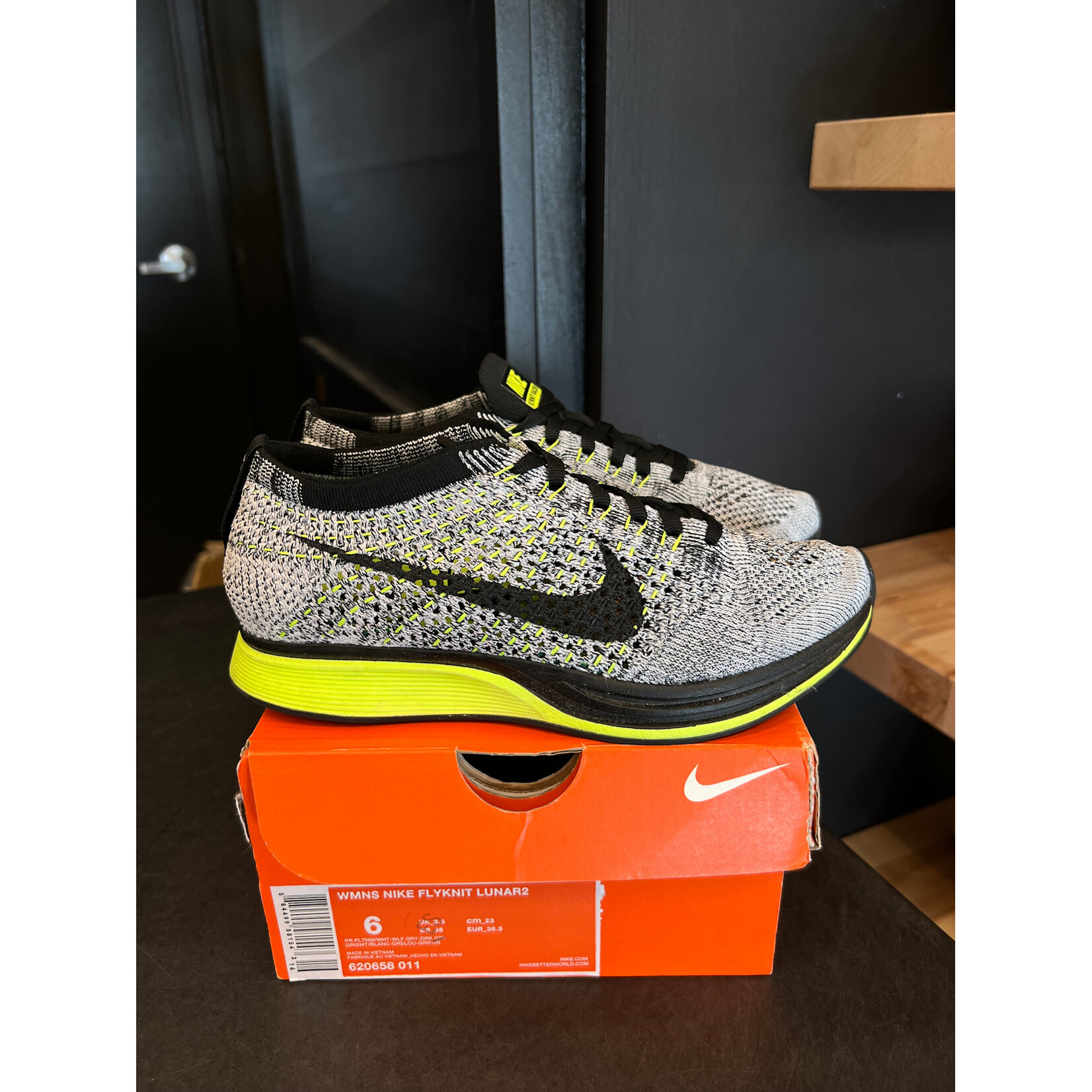 Nike Nike Flyknit Racer Oreo Volt Size 4.5, PREOWNED